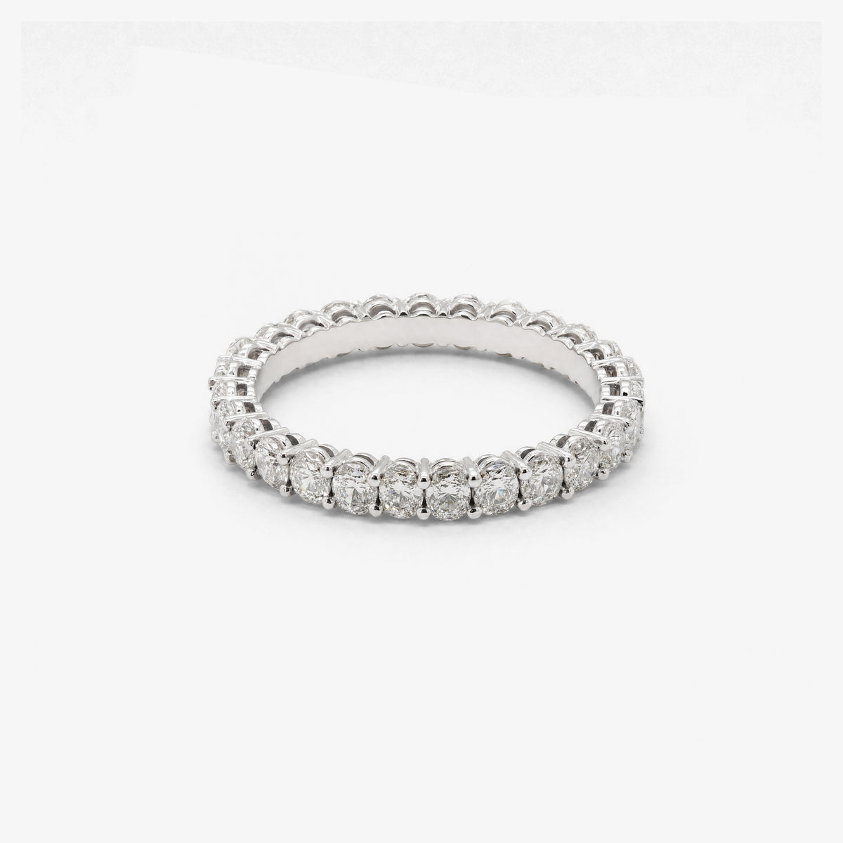Inel eternity din aur 18K cu diamante 1,32 ct
