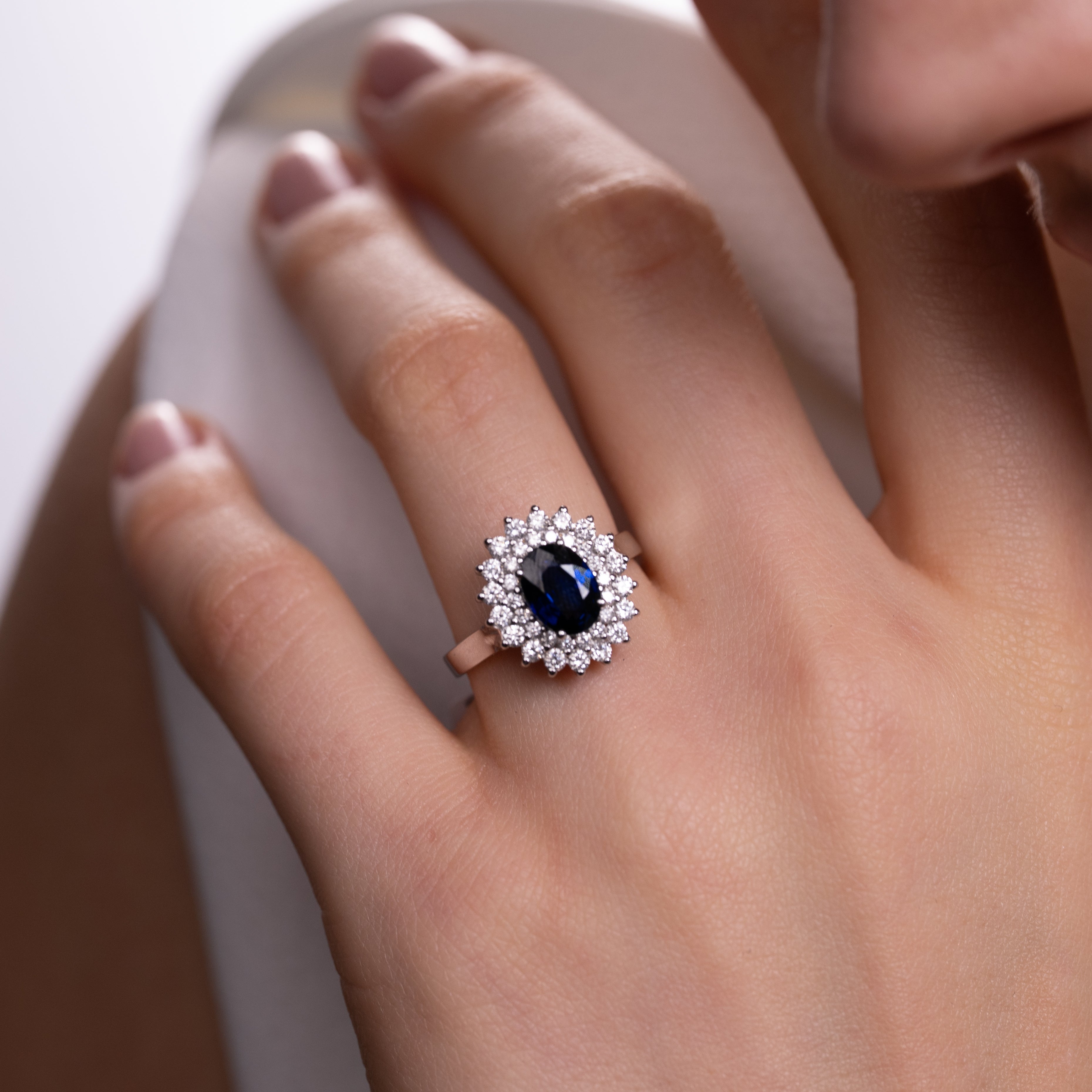 Inel aur 18k cu safir 1.59 ct si diamante 0.65 ct