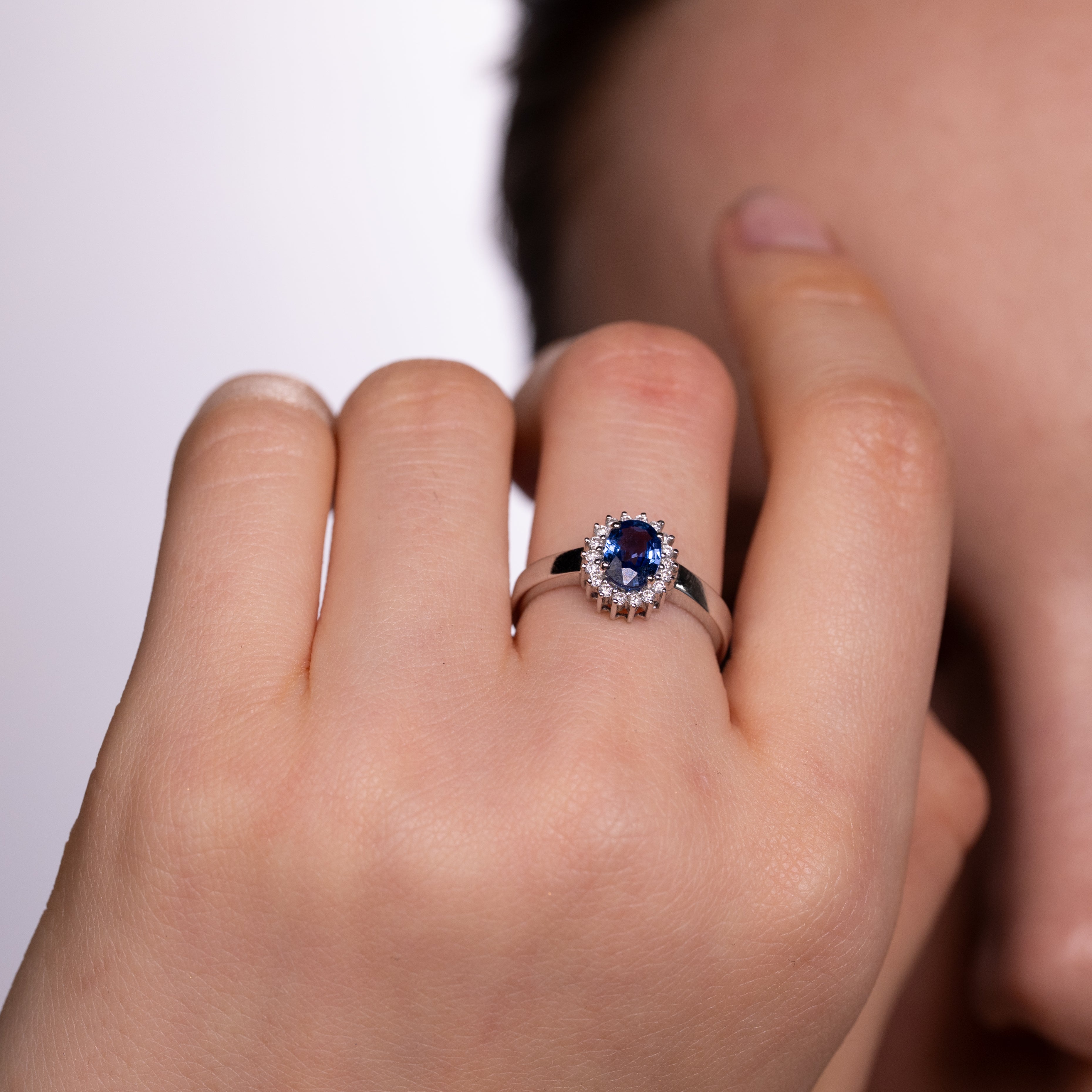 ASYA RING WITH SAPPHIRE AND DIAMONDS