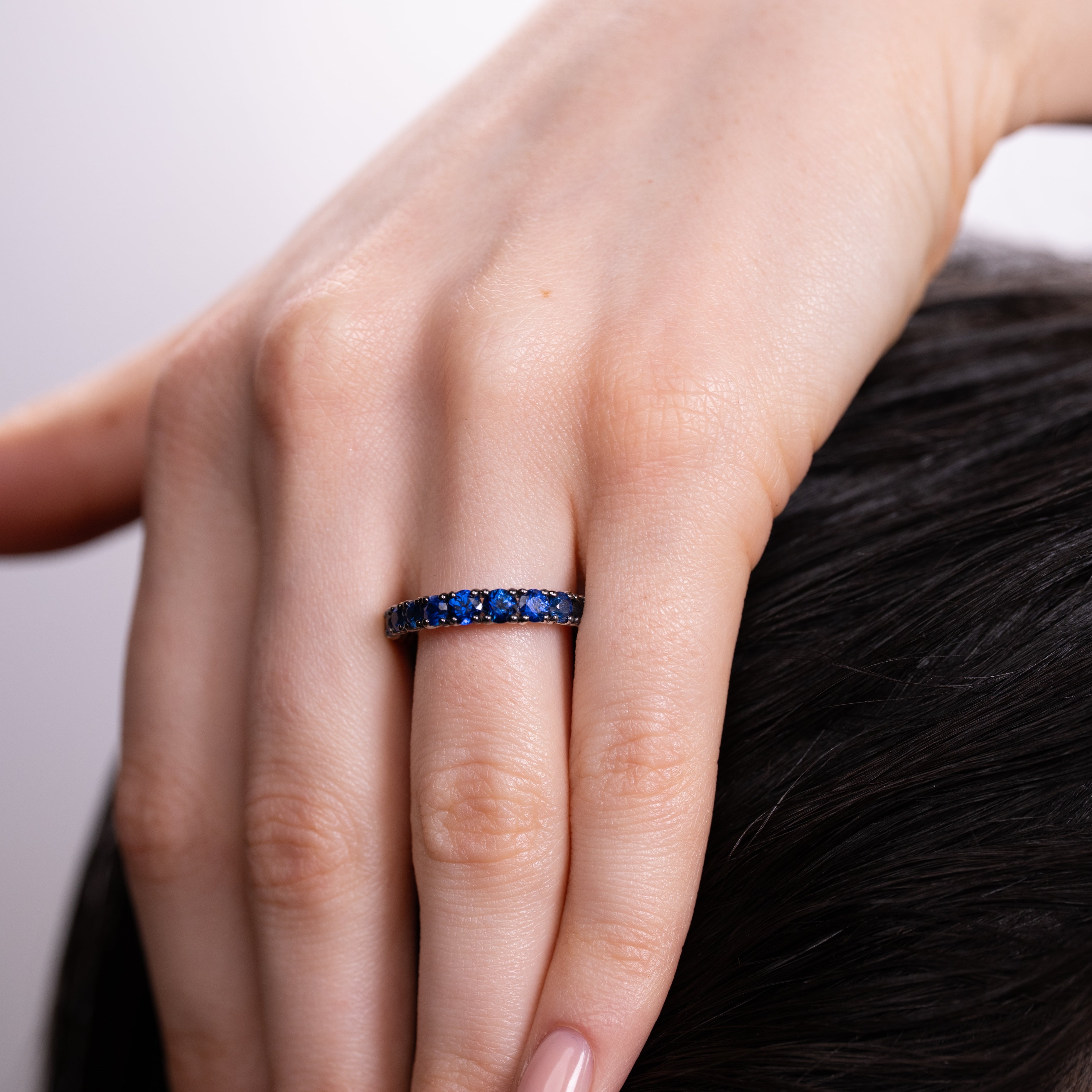 Inel eternity aur 18k cu safire 2.42 ct