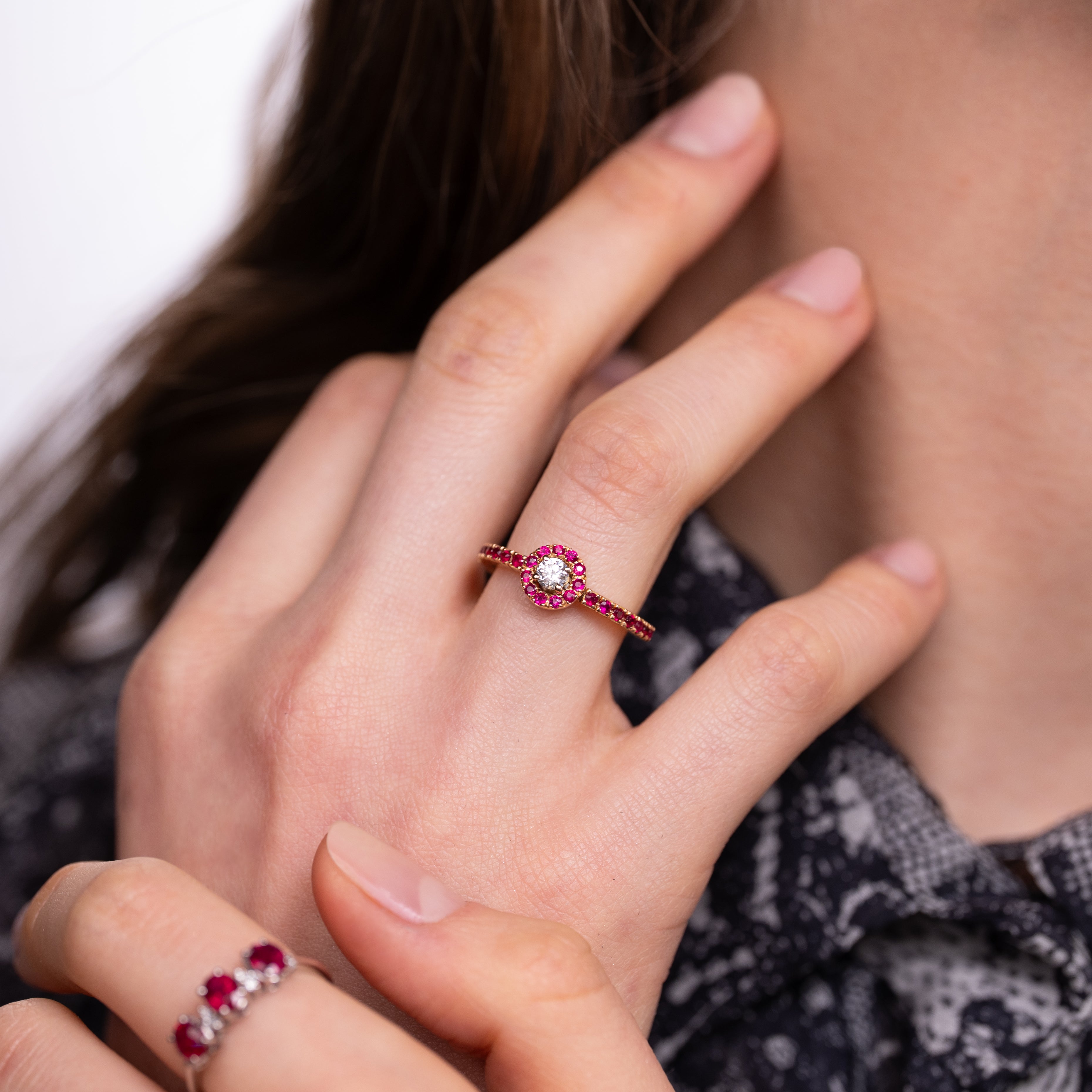 Inel aur 18k cu rubine 0.49 ct si diamante