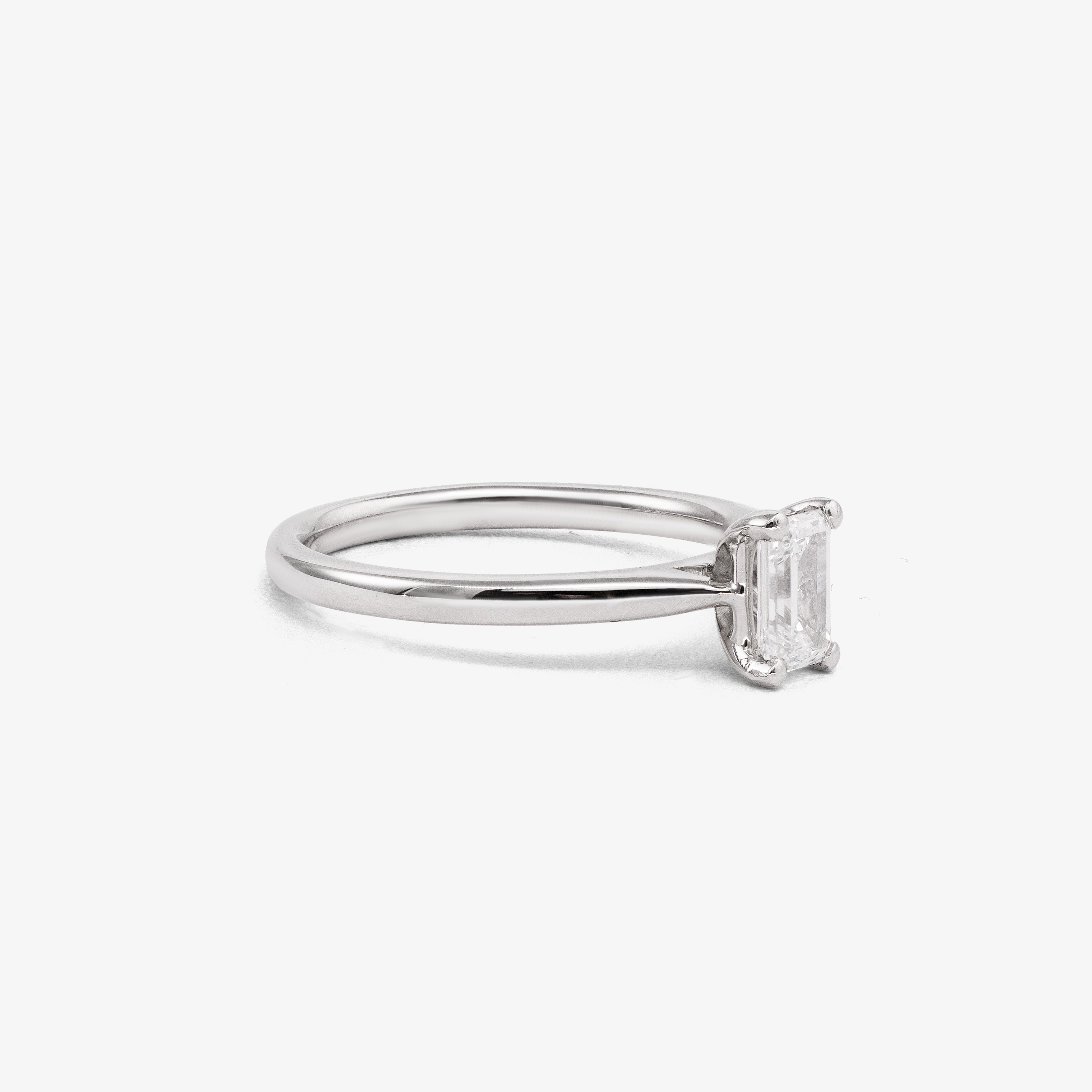 Inel de logodna cu diamant emerald cut 0.54 ct - D, VVS2, certificat GIA