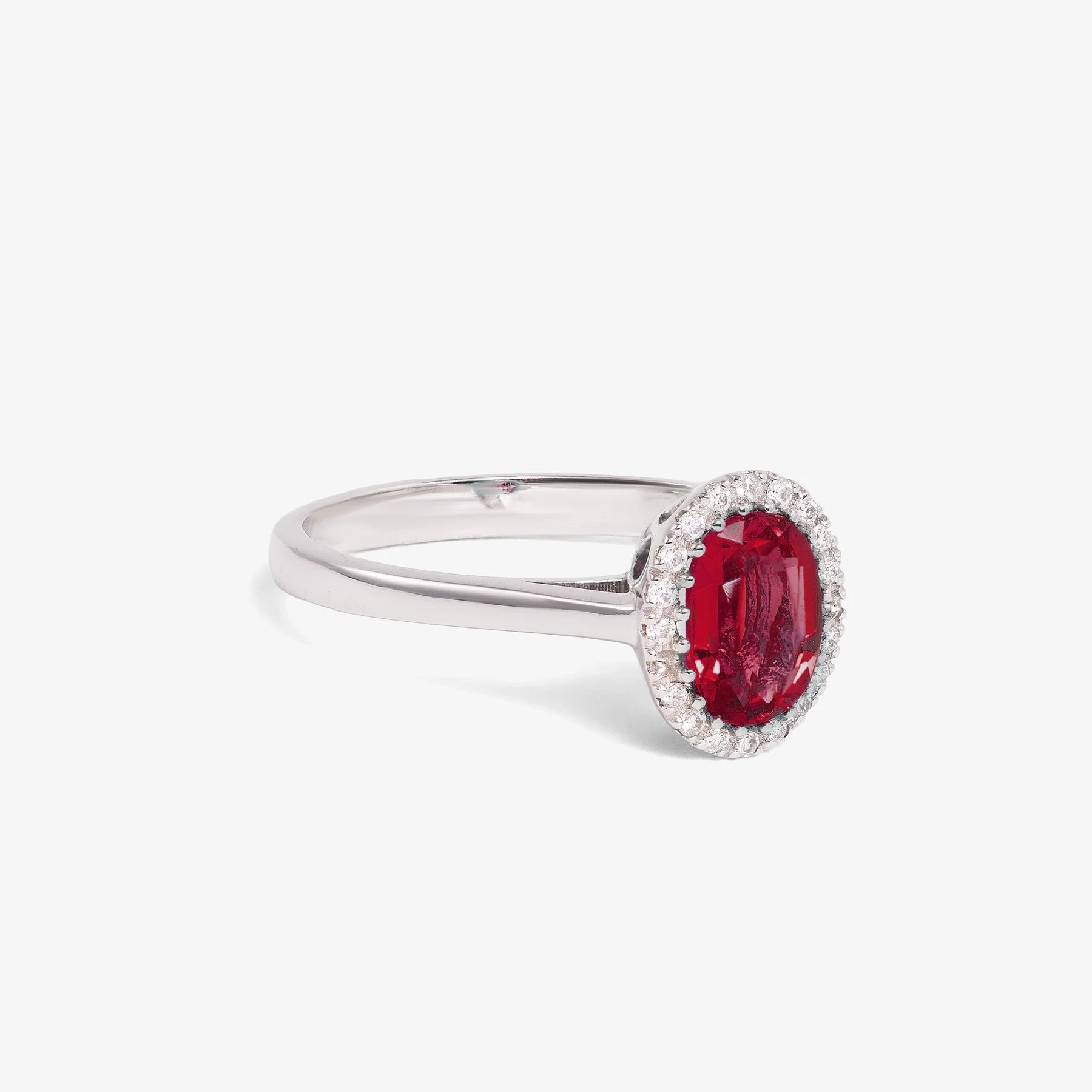 Ring with rubies and diamonds