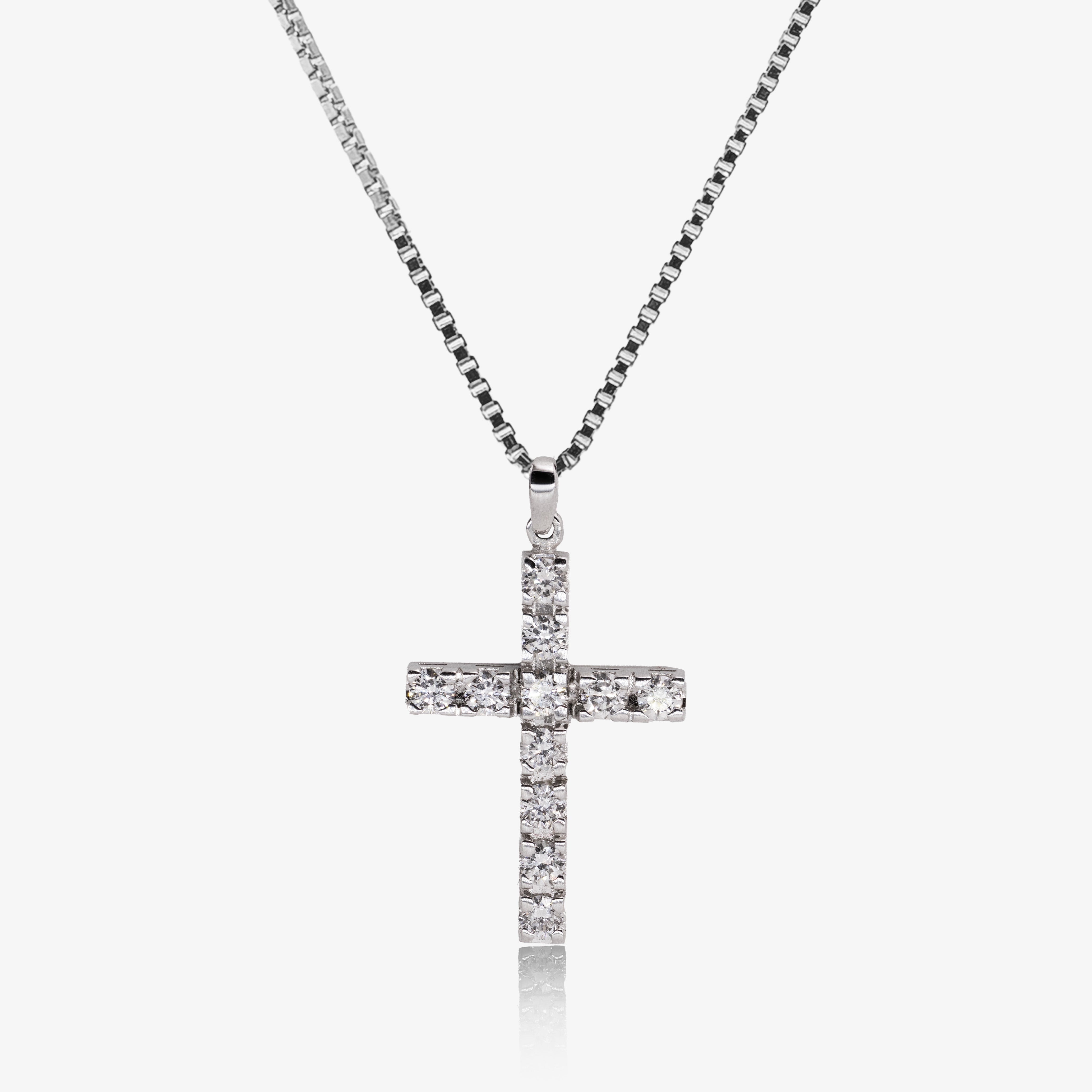 Colier cruce aur 18k cu diamante 0.79 ct