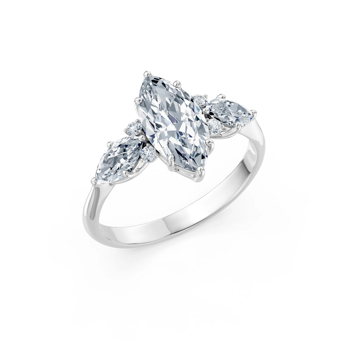 Inel de Logodnă din Aur cu Diamant Central Marquise și Diamante Laterale 2,17 CT