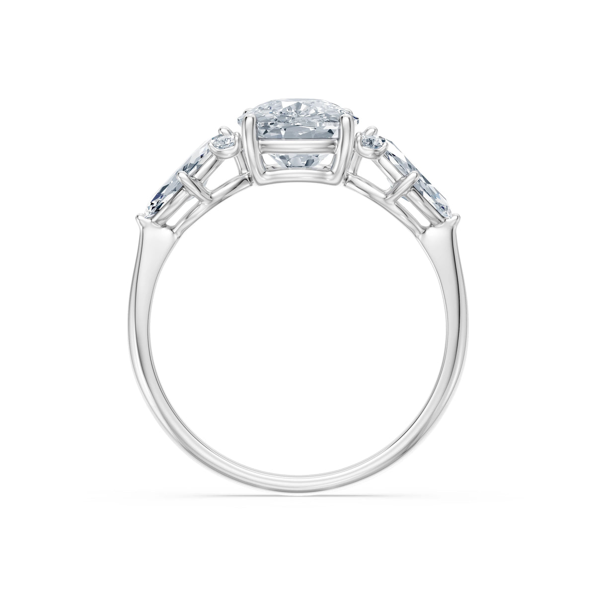 Inel de Logodnă din Aur cu Diamant Central Cushion și Diamante Laterale 2,67 CT