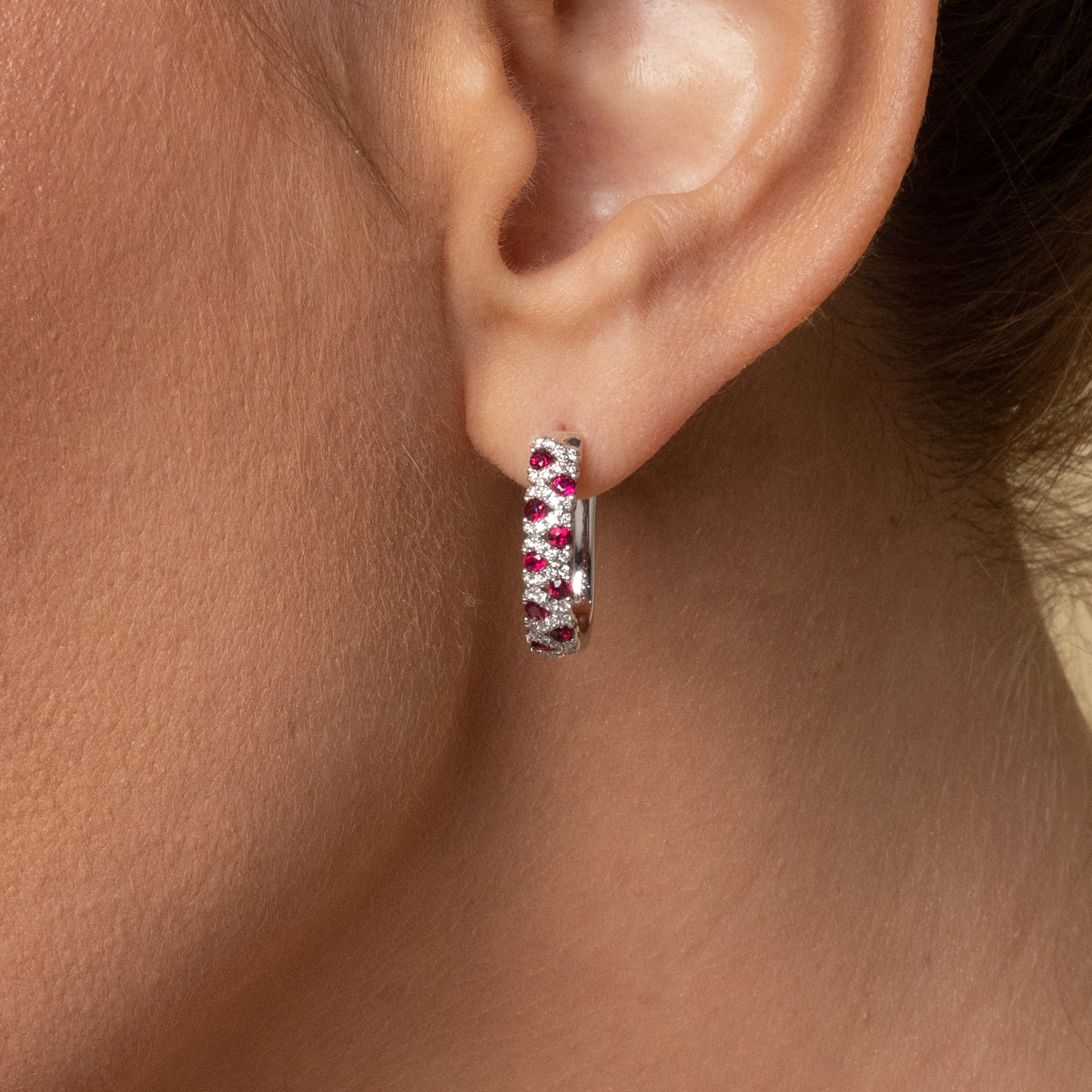 Cercei Stripe cu Rubine si Diamante