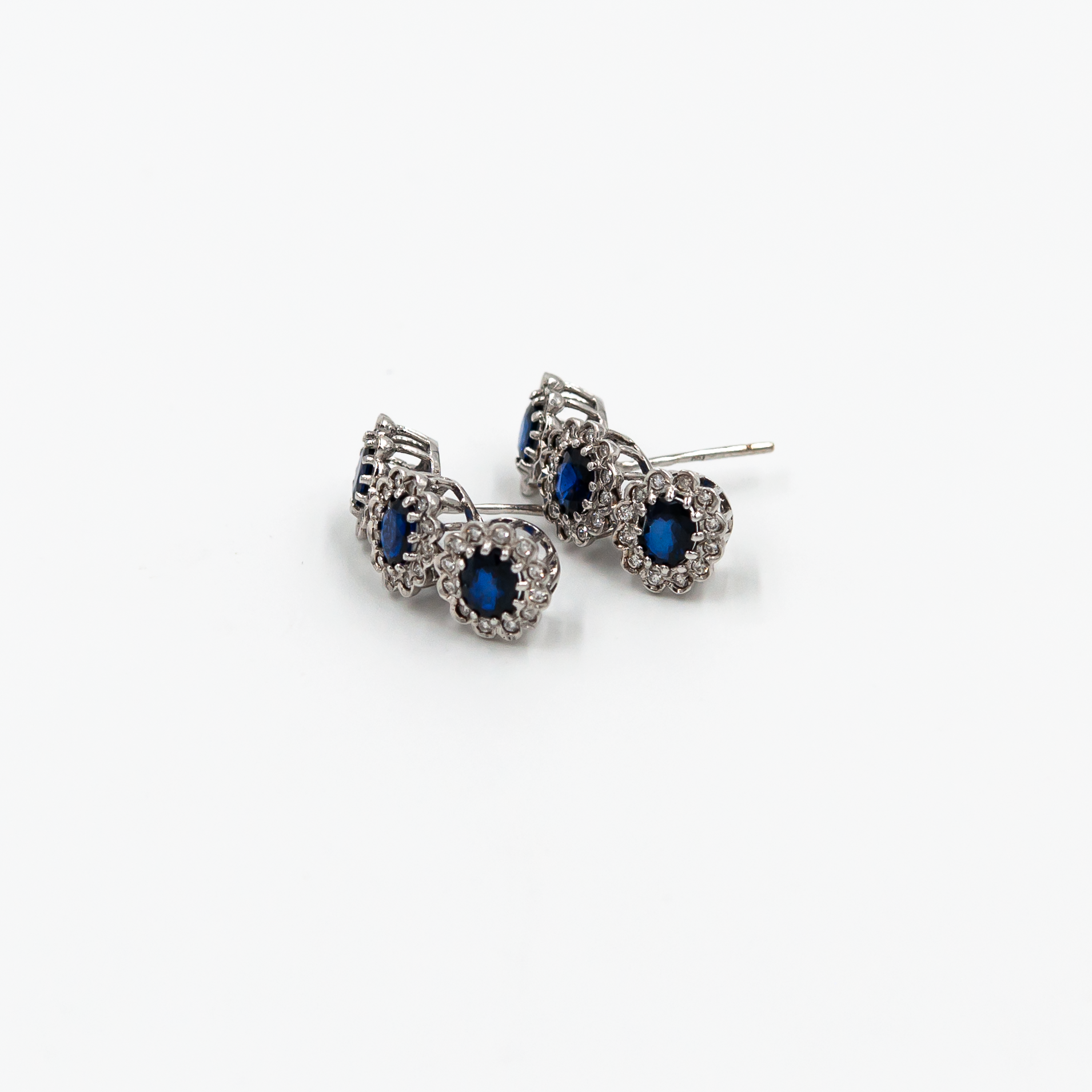 Cercei aur 18k cu safire 3.12 ct si diamante 0.40 ct