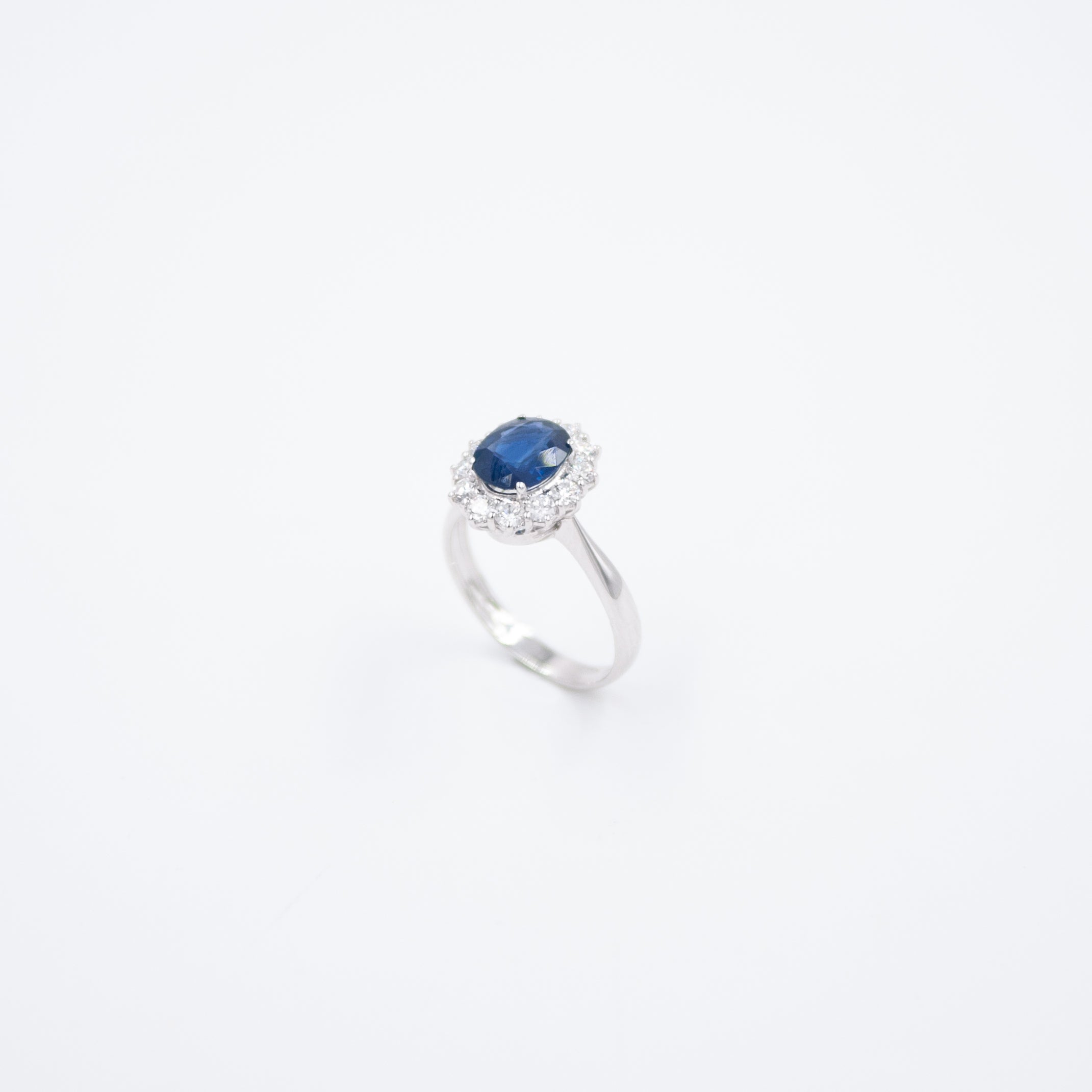 Inel Sapphire Flower cu diamante si safir 2.60ct