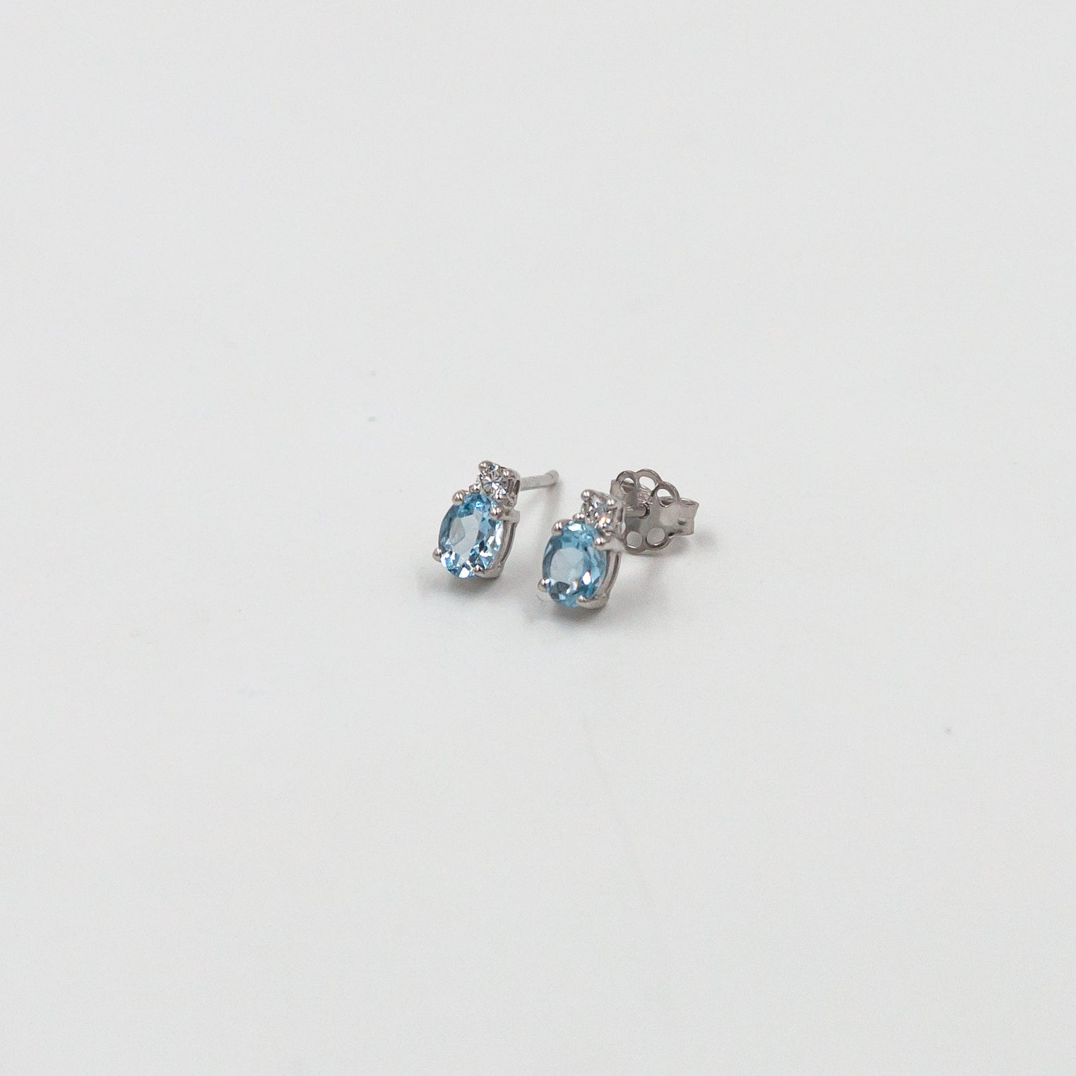 Cercei aur 18k cu aquamarine 0.55 ct si diamante