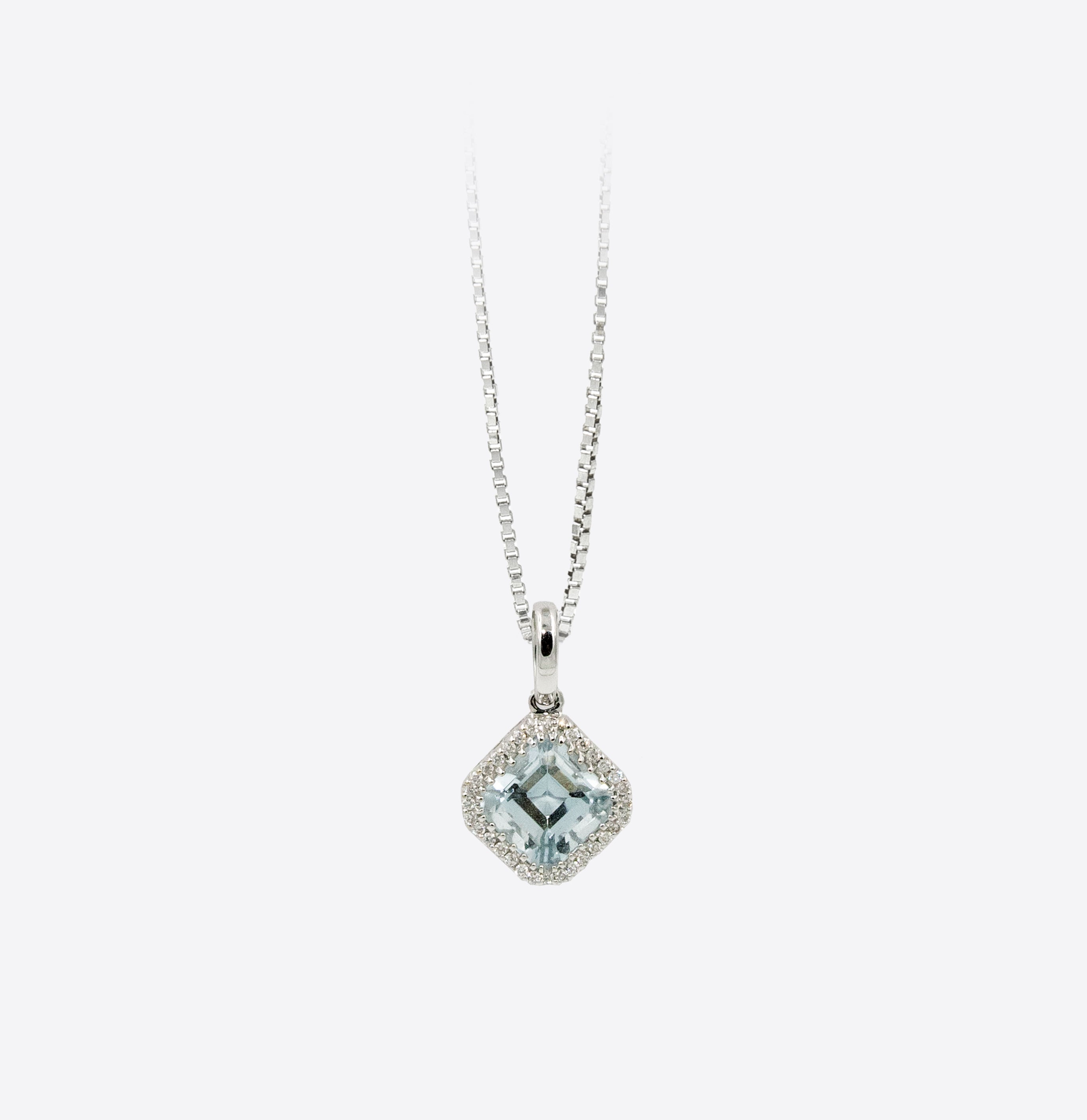 Diamonds Square Head Necklace with Aquamarine