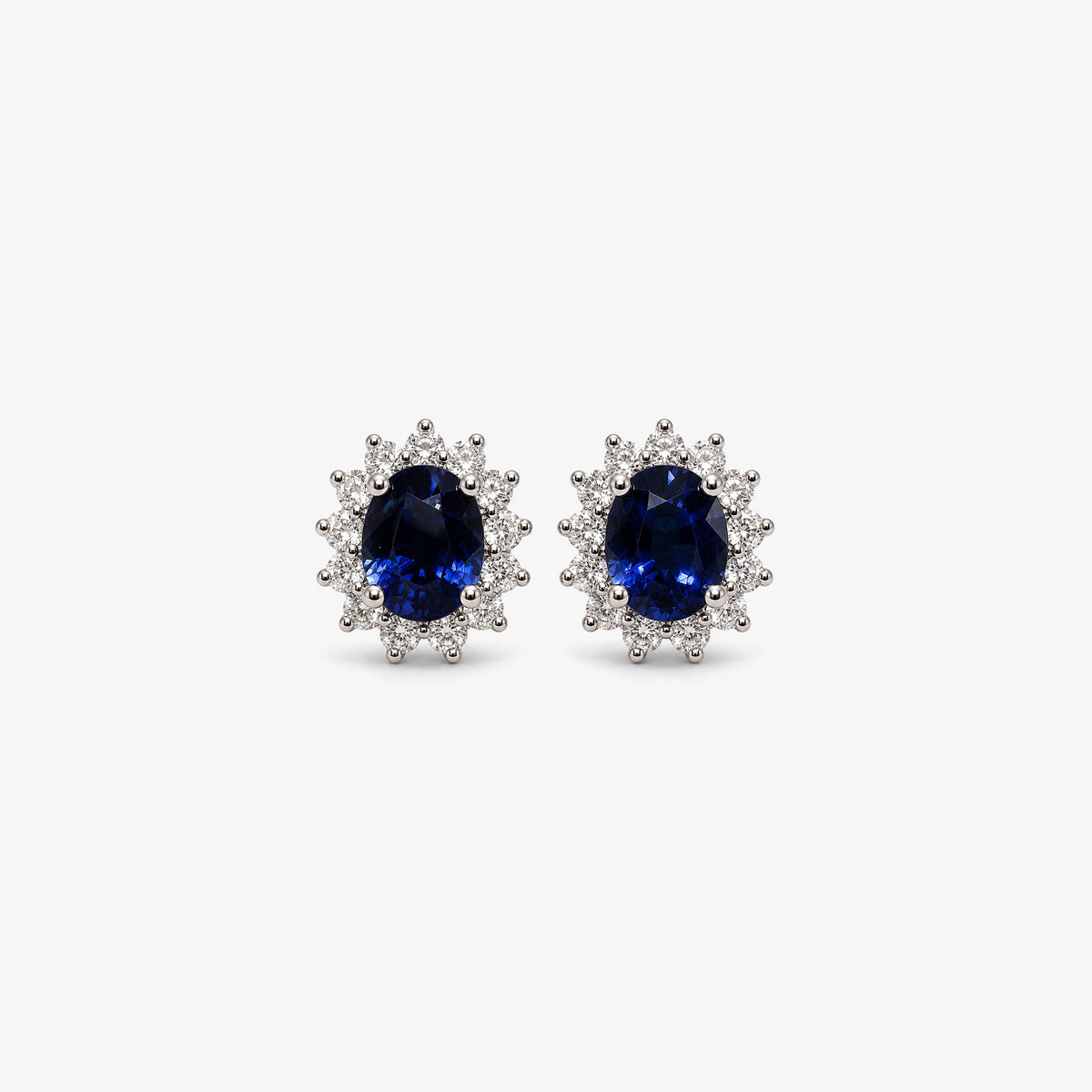 Cercei stud din aur alb 18K cu safire 1,78 ct și diamante 0,47 ct – 101433