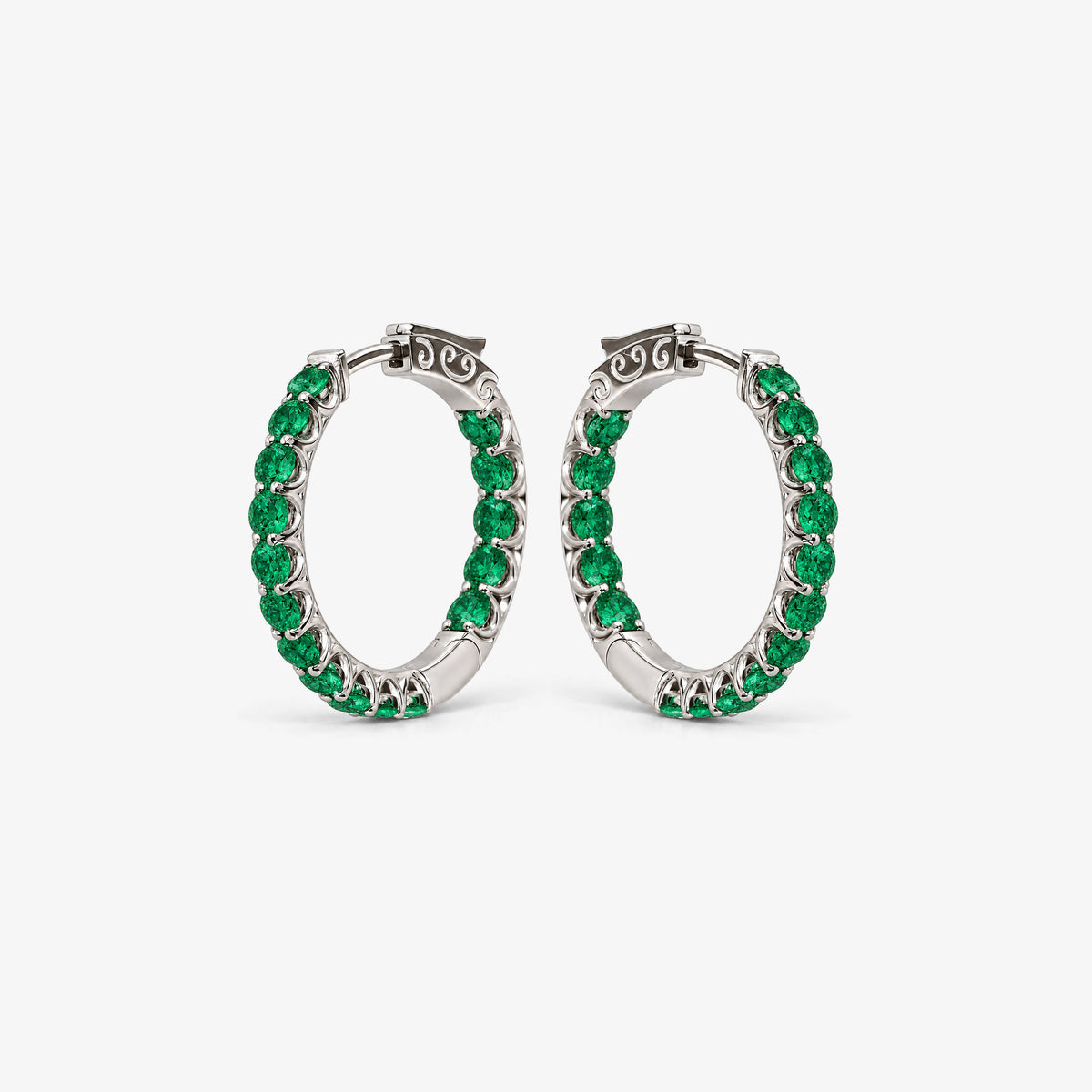Cercei rotunzi din aur alb 18K cu smaralde 1,70 ct – 135846
