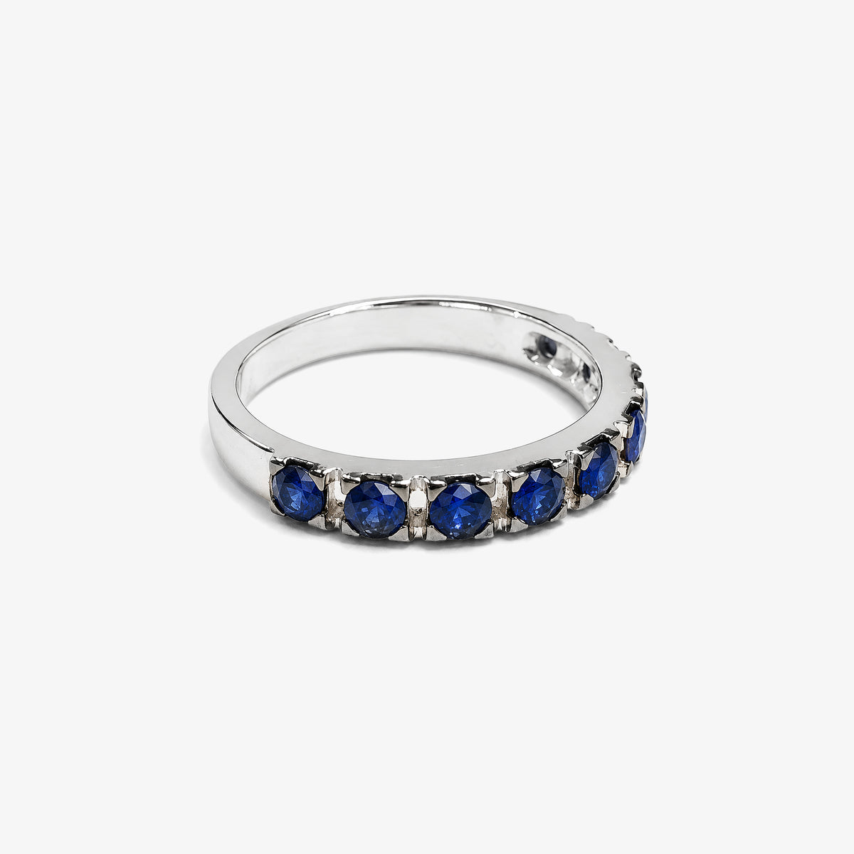 Inel semi-eternity din aur 18K cu safire 0,84 ct