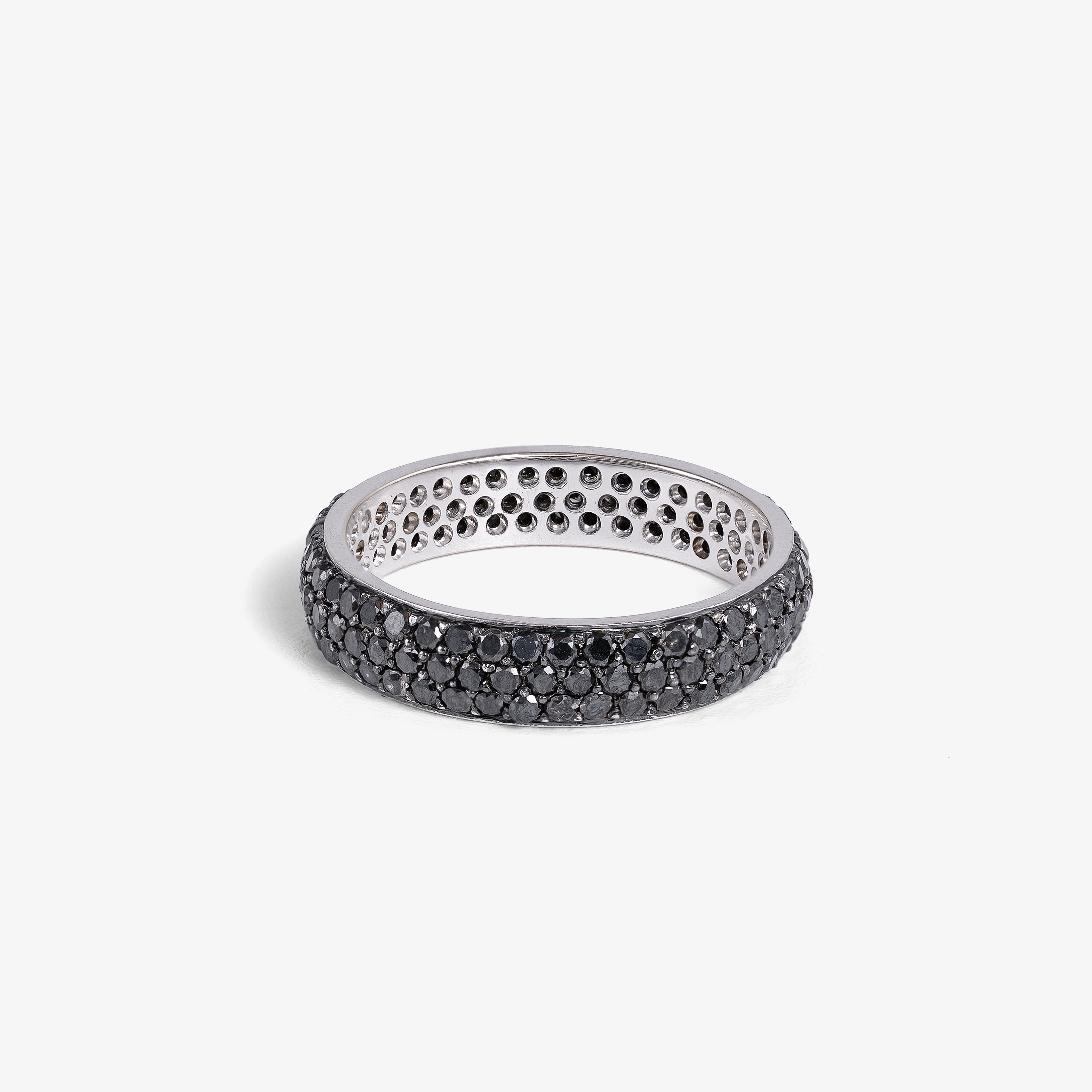 Inel eternity aur 18k cu diamante negre 1.92 ct