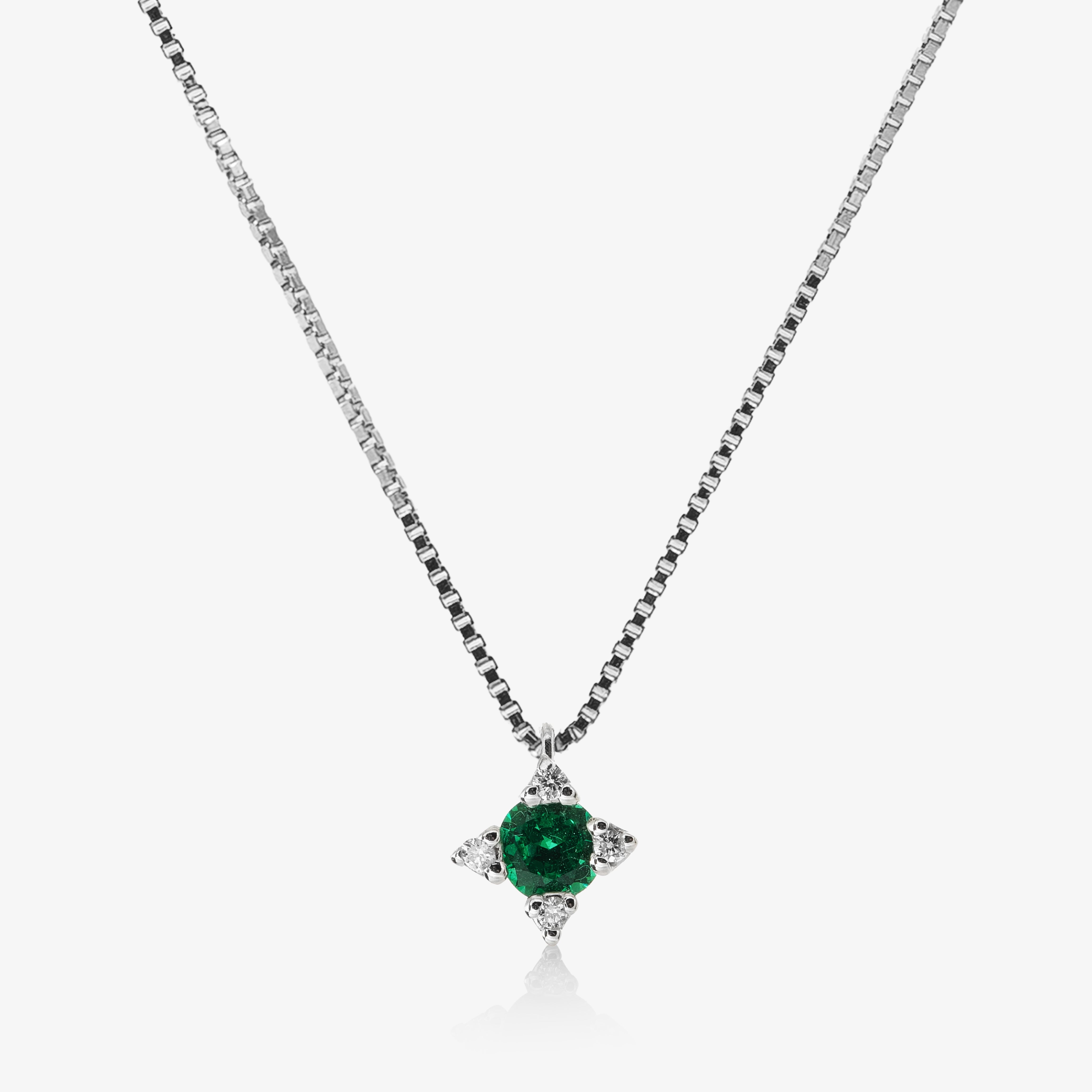 Star necklace with emerald and diamonds