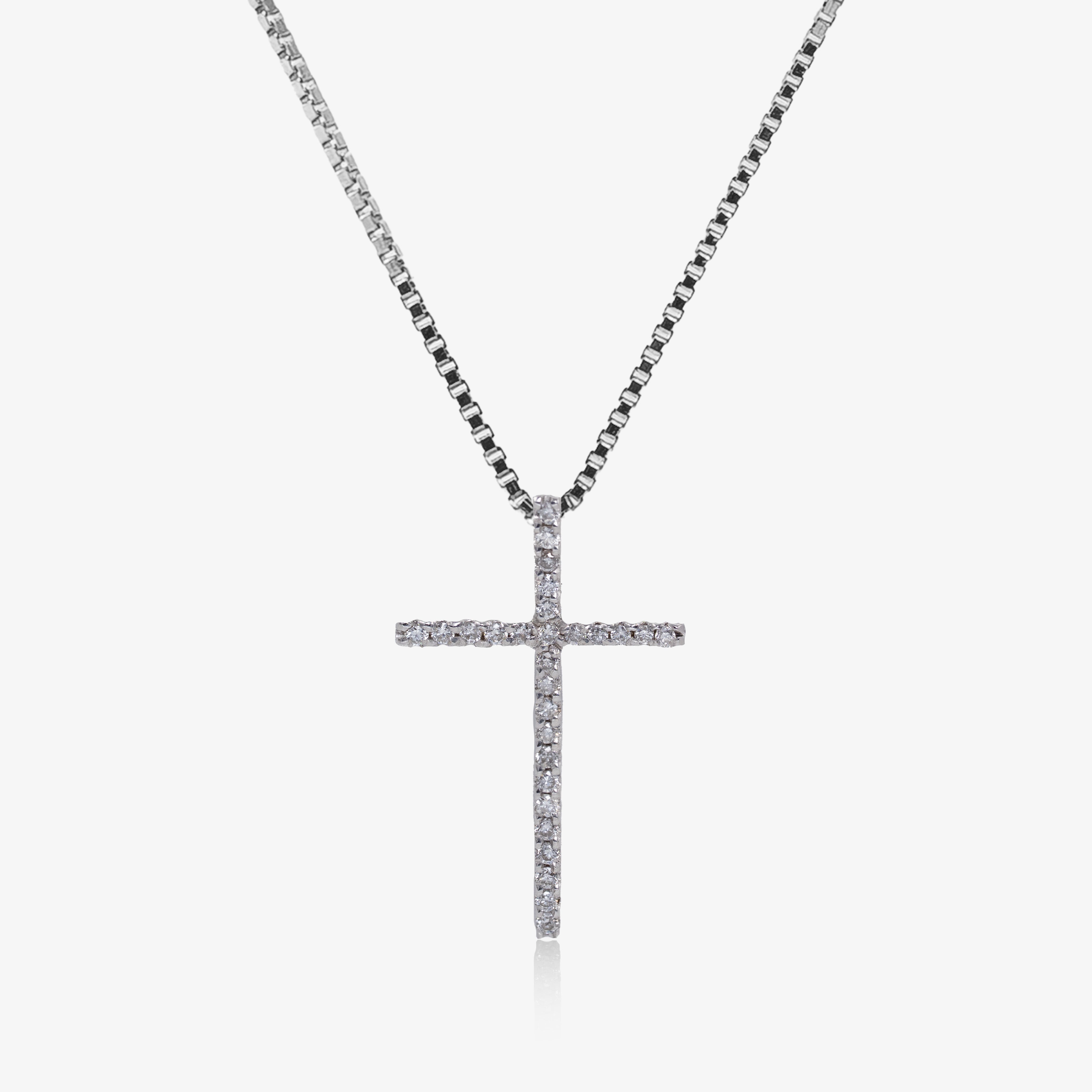 Pandant cruce aur 18k cu diamante 0.12 ct