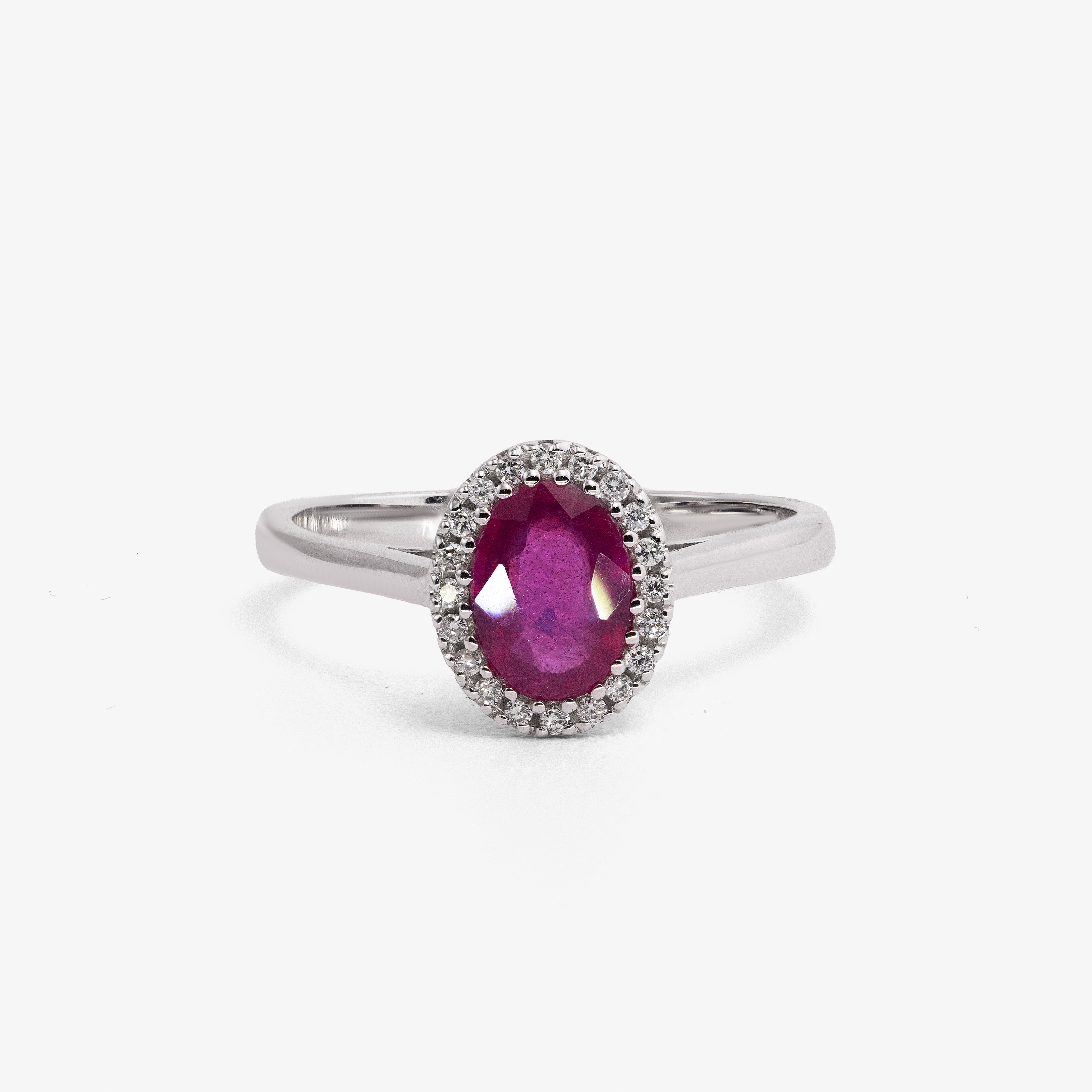 Ring with rubies and diamonds