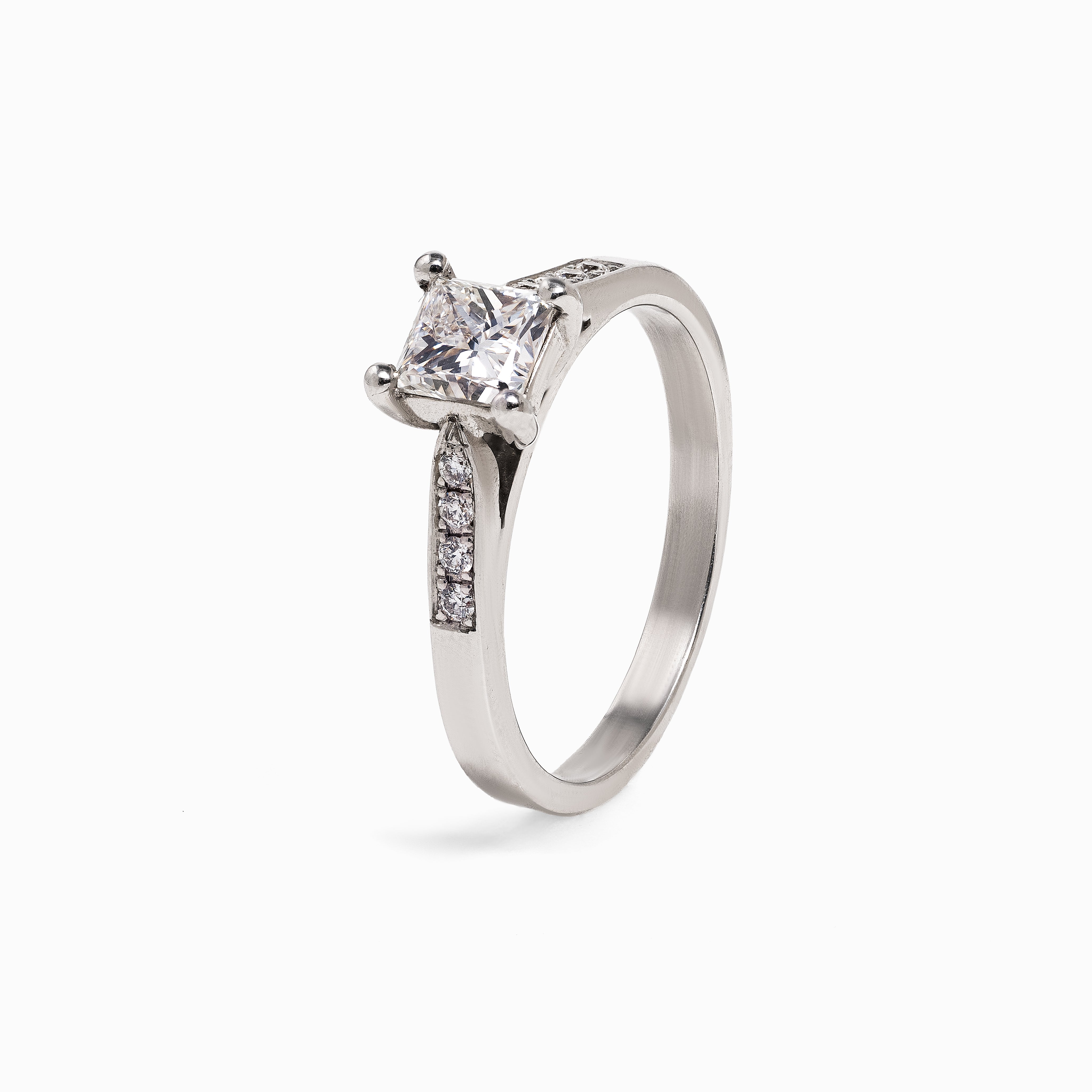 Inel de logodna din aur 18K, diamant 0.61 CT - Certificat GIA