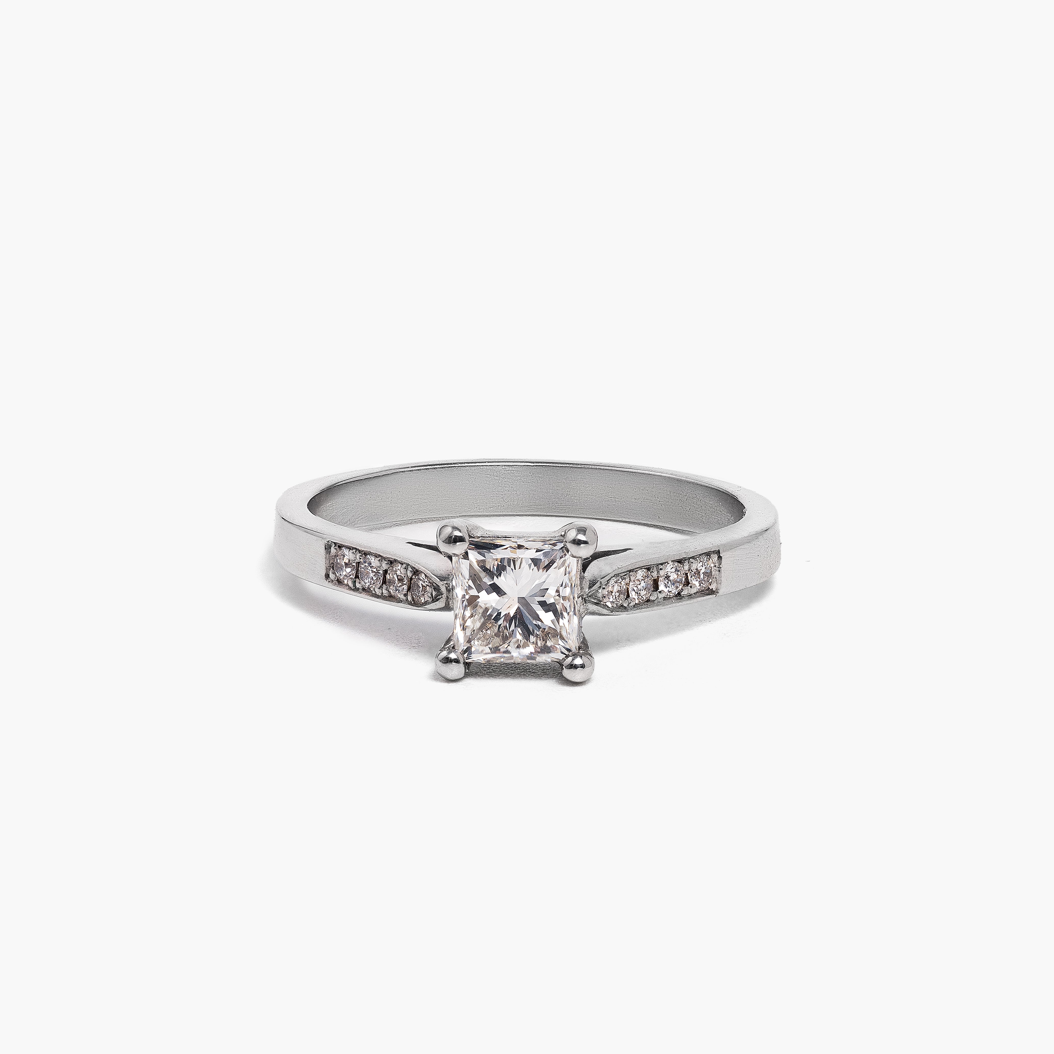 Inel de logodna din aur 18K, diamant 0.61 CT - Certificat GIA