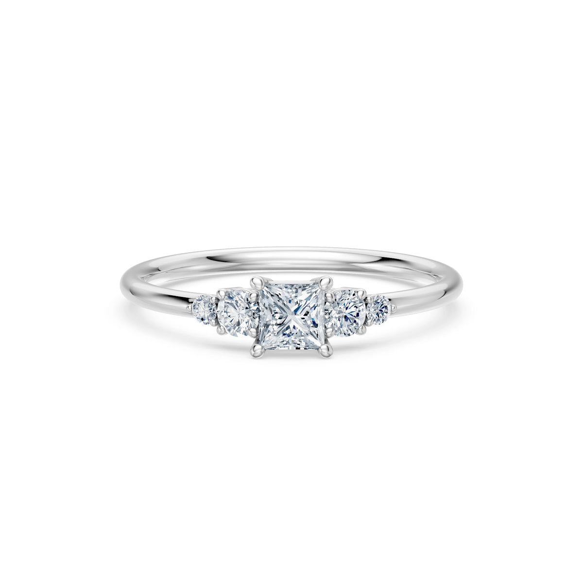 Inel de Logodnă din Aur cu Diamant Central Princess și Diamante Laterale 0,51 CT