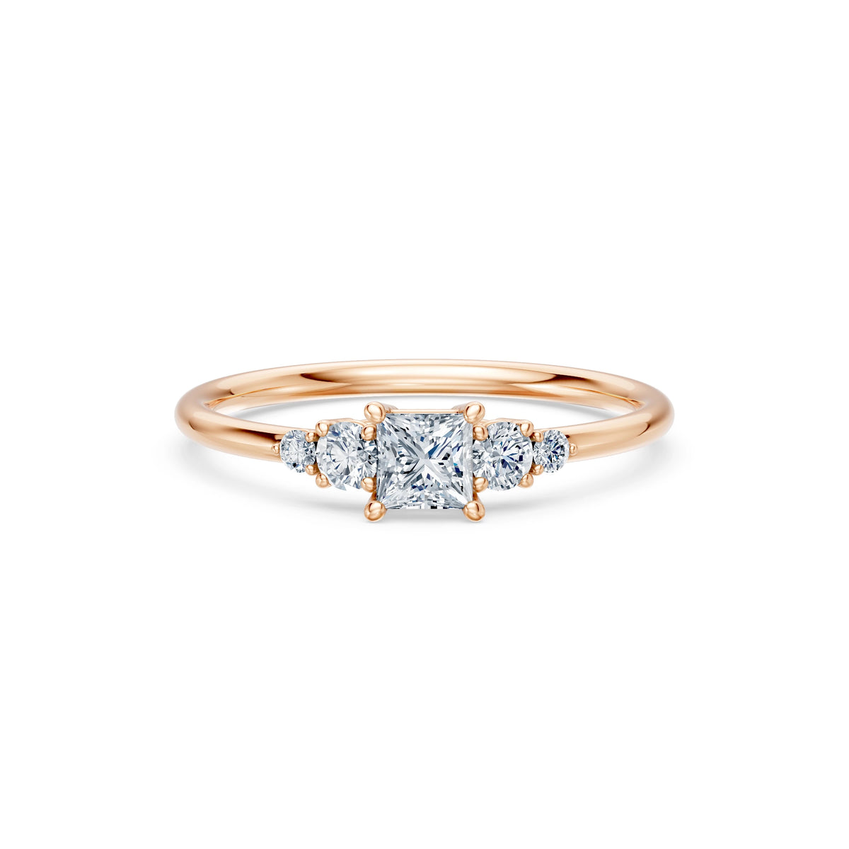 Inel de Logodnă din Aur cu Diamant Central Princess și Diamante Laterale 0,51 CT