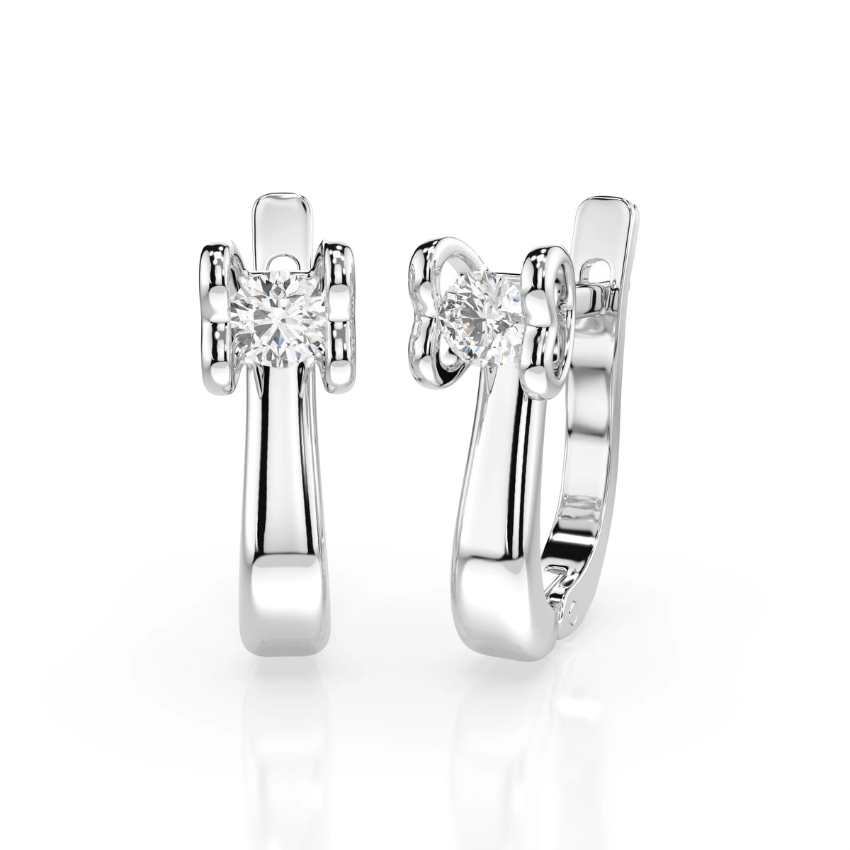 Cercei din Aur cu Diamante, Forma Rotund Briliant, 0,20 CT