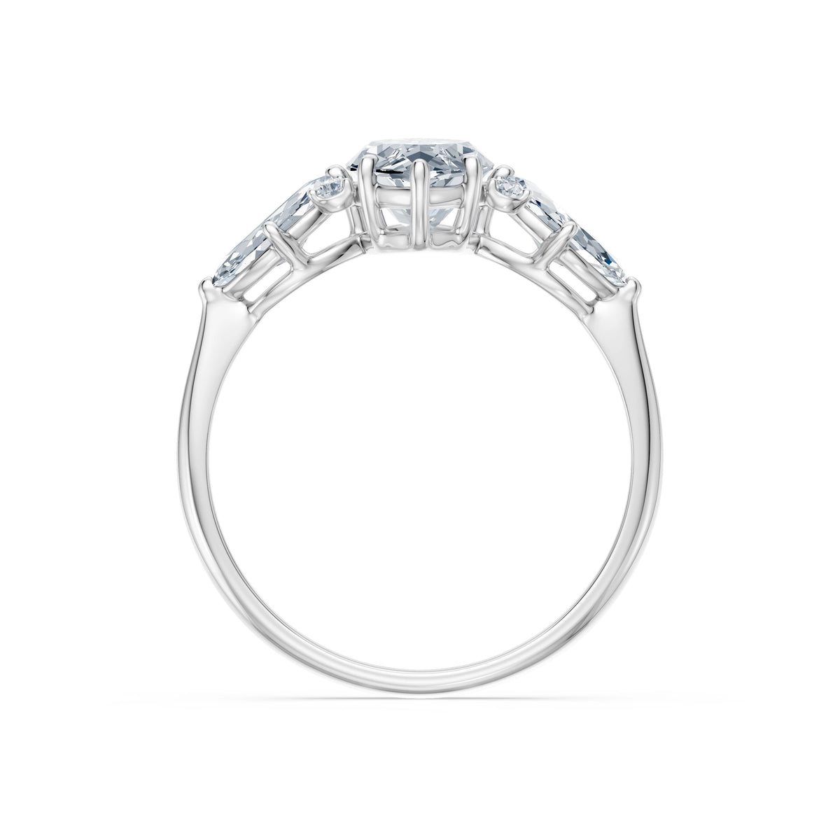 Inel de Logodnă din Aur cu Diamant Central Marquise și Diamante Laterale 2,17 CT