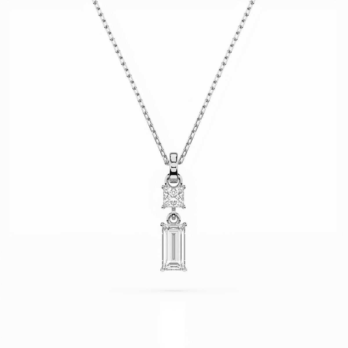 Colier din Aur cu Diamante, Forma Baguette, 0,40 CT