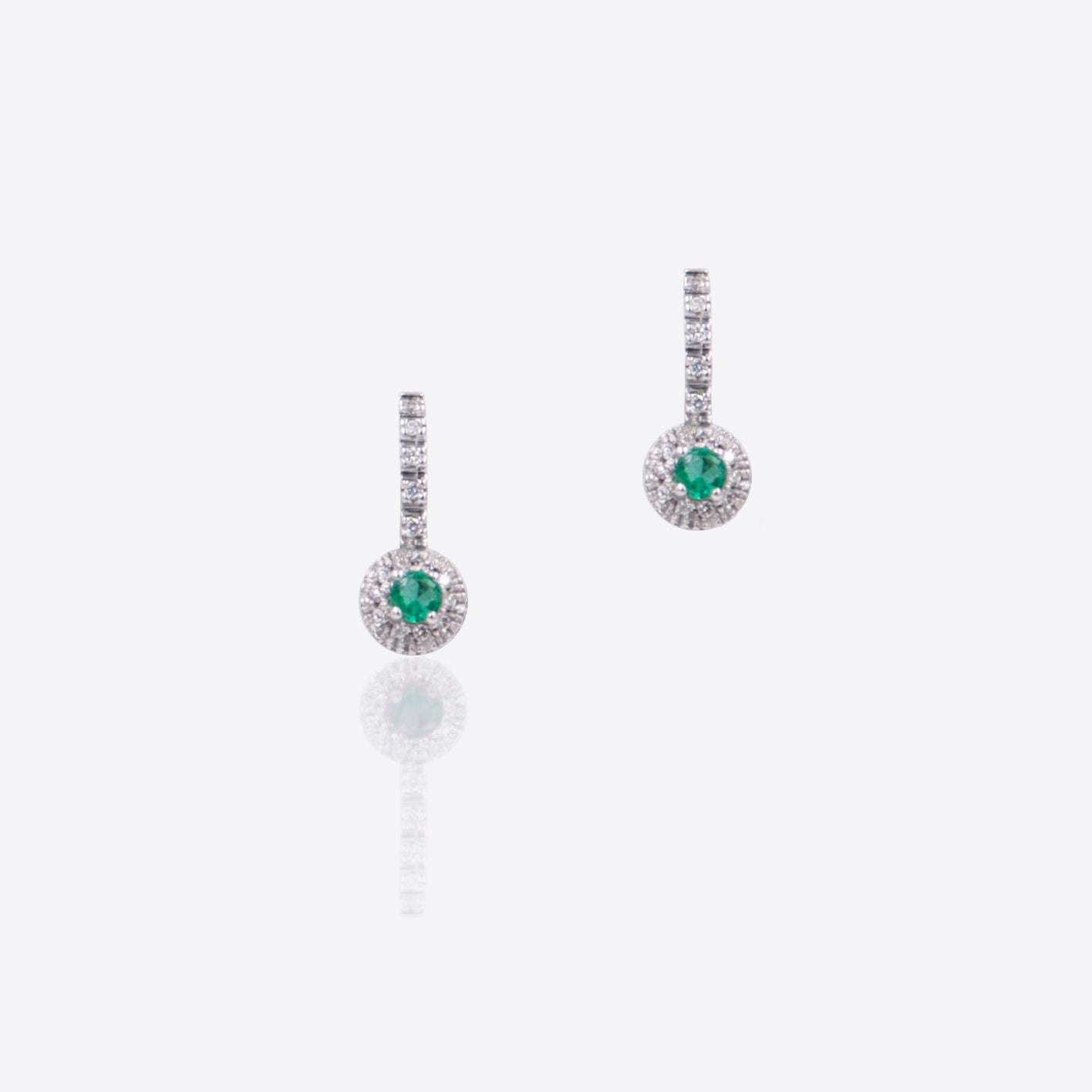 Round droplet earrings with central diamonds and emeralds