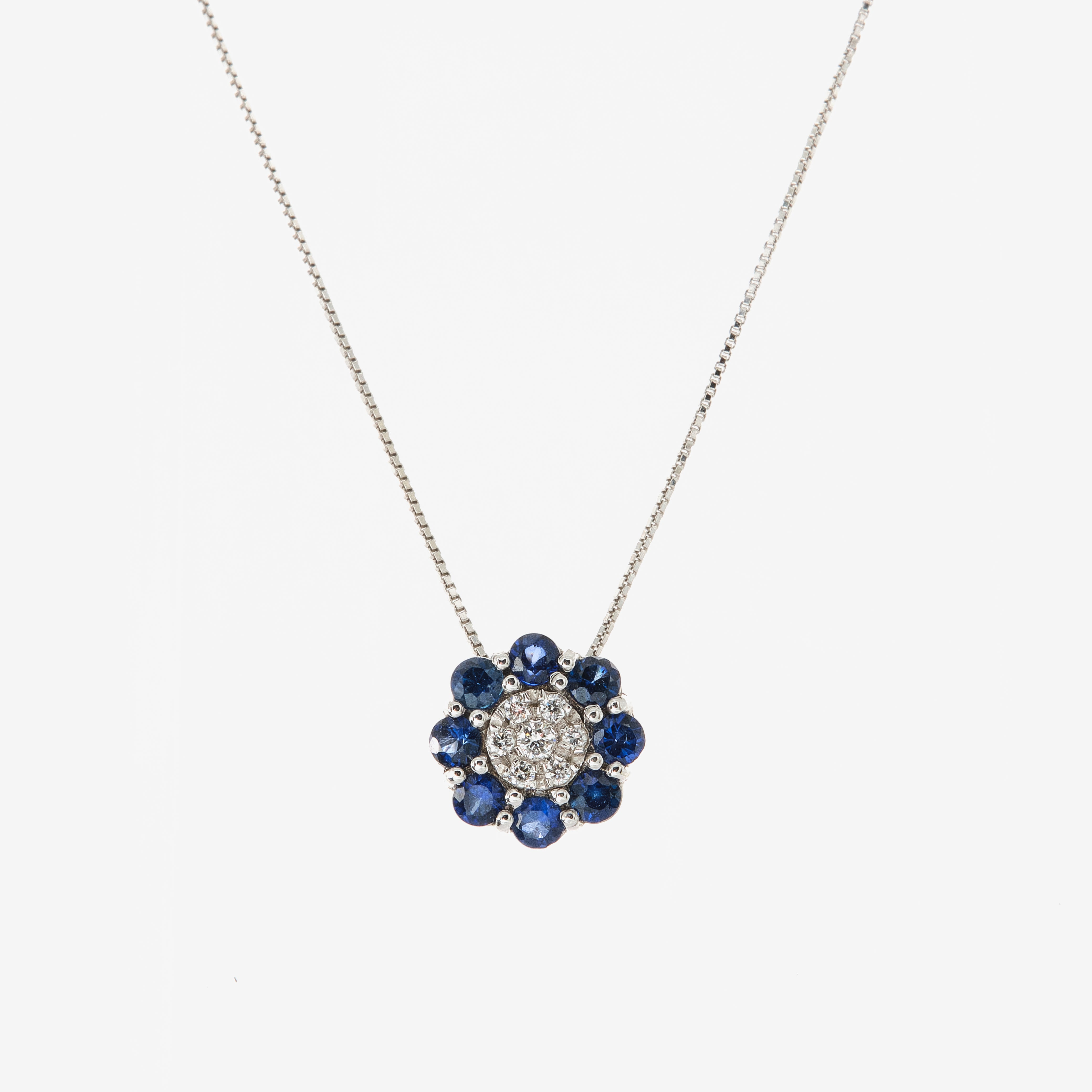 Flower necklace with sapphires and diamonds