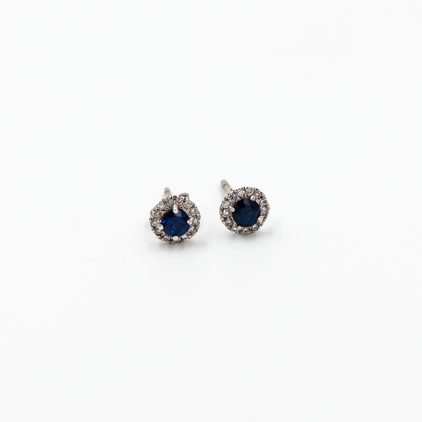 Sapphire Dots earrings with Diamonds and Sapphires