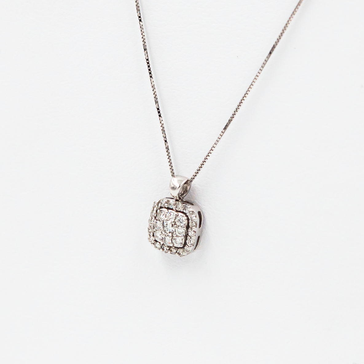 Diamonds Square Head Necklace