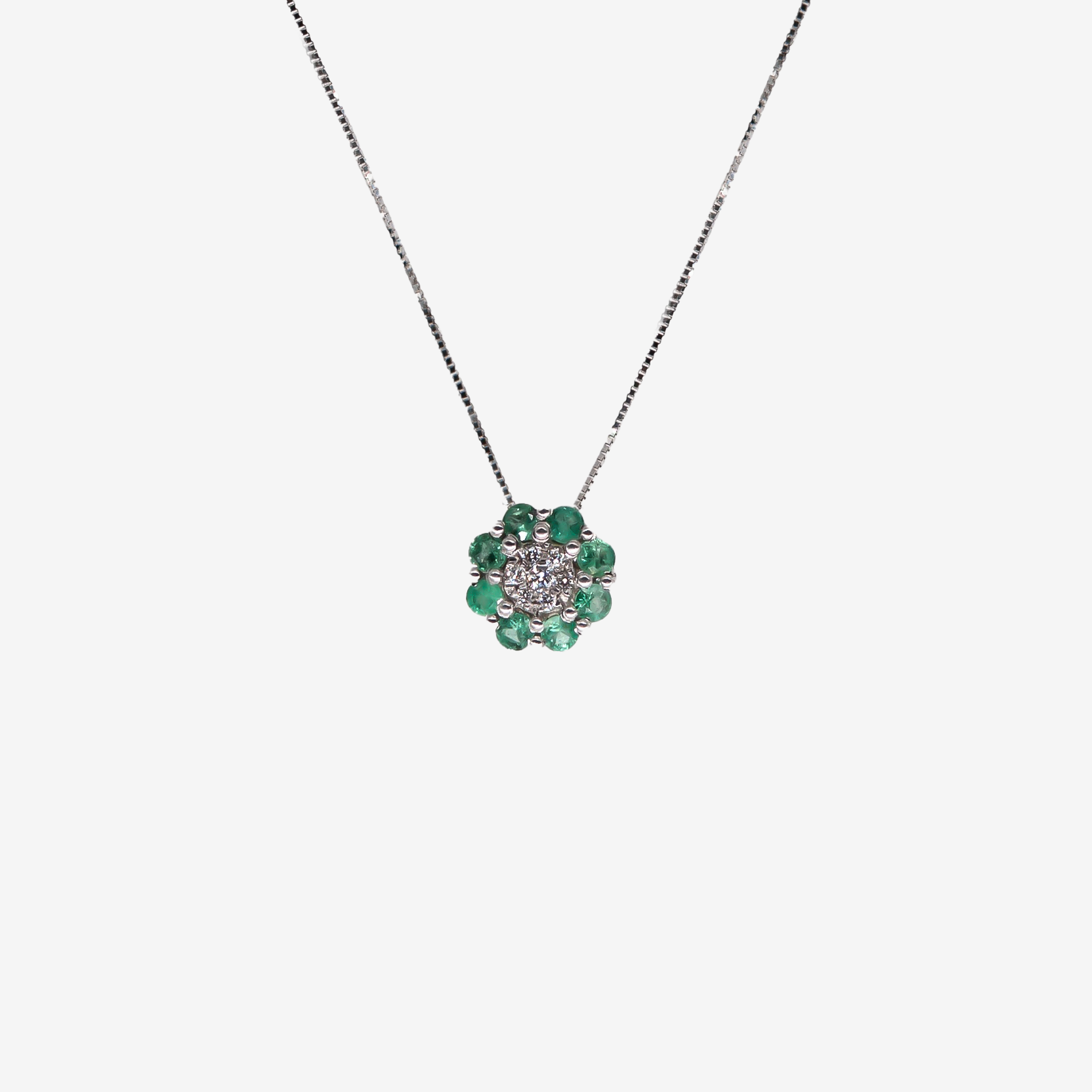 Flower necklace with emeralds