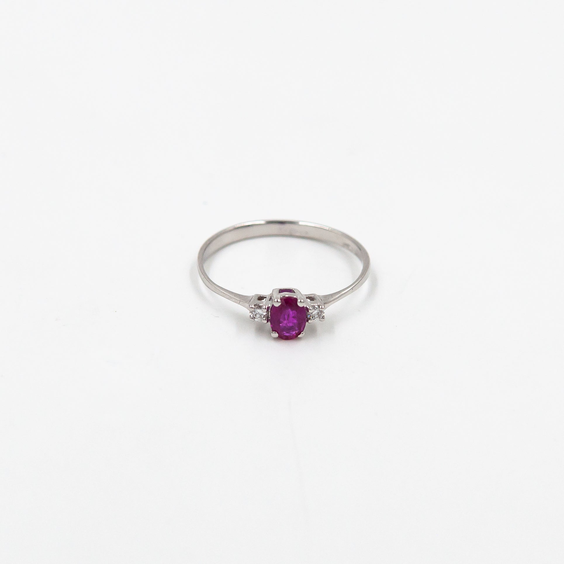 Aura Ring with Ruby and Diamonds