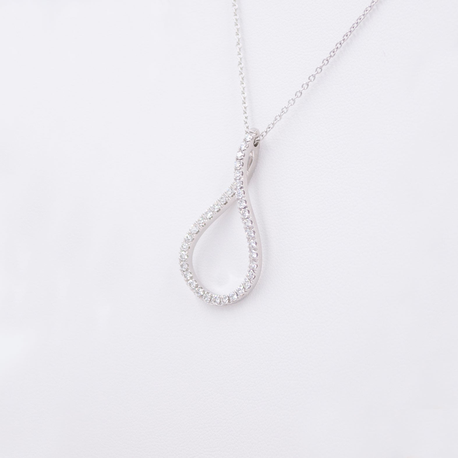 Colier Virgo cu Diamante