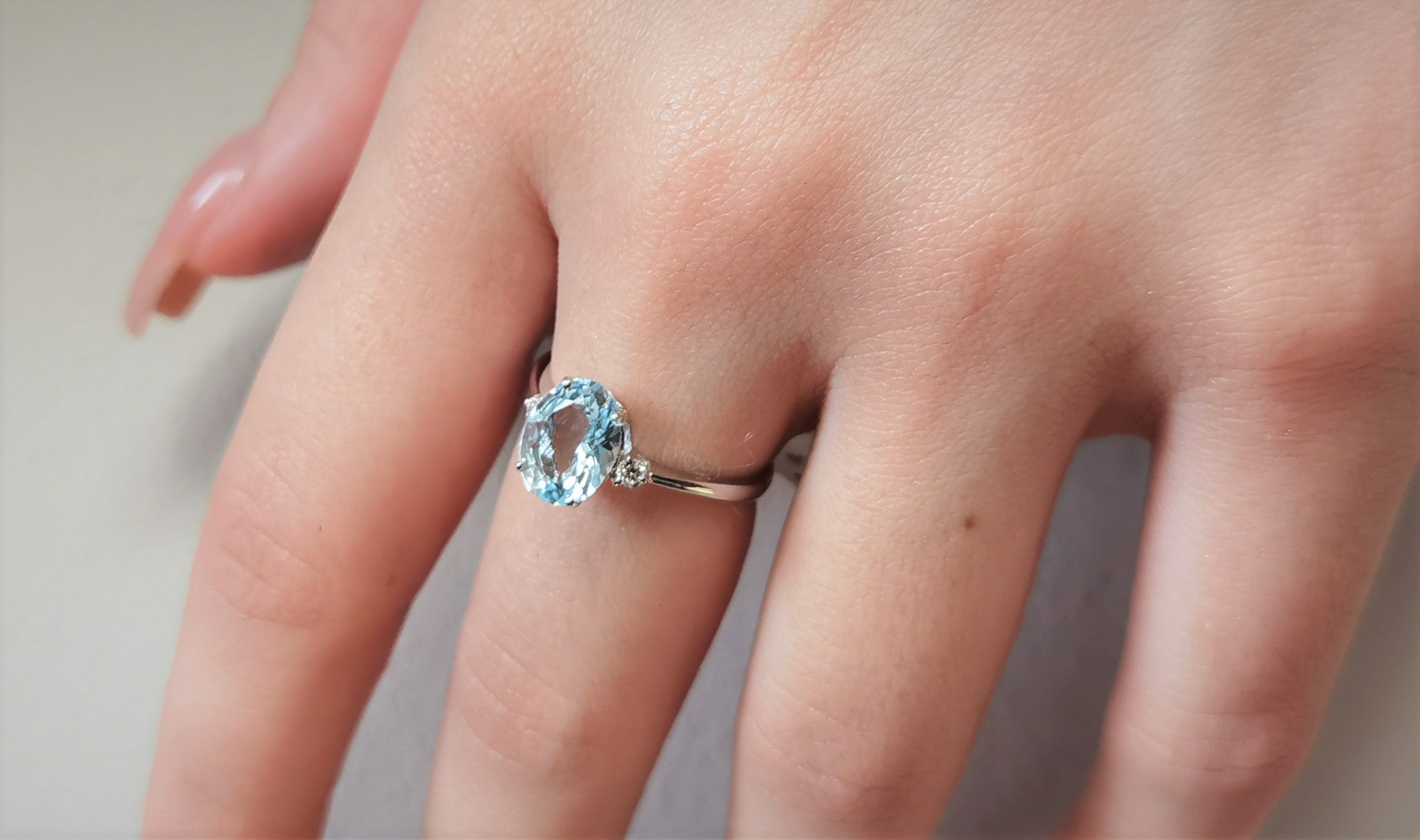 Electra ring with aquamarine and diamonds