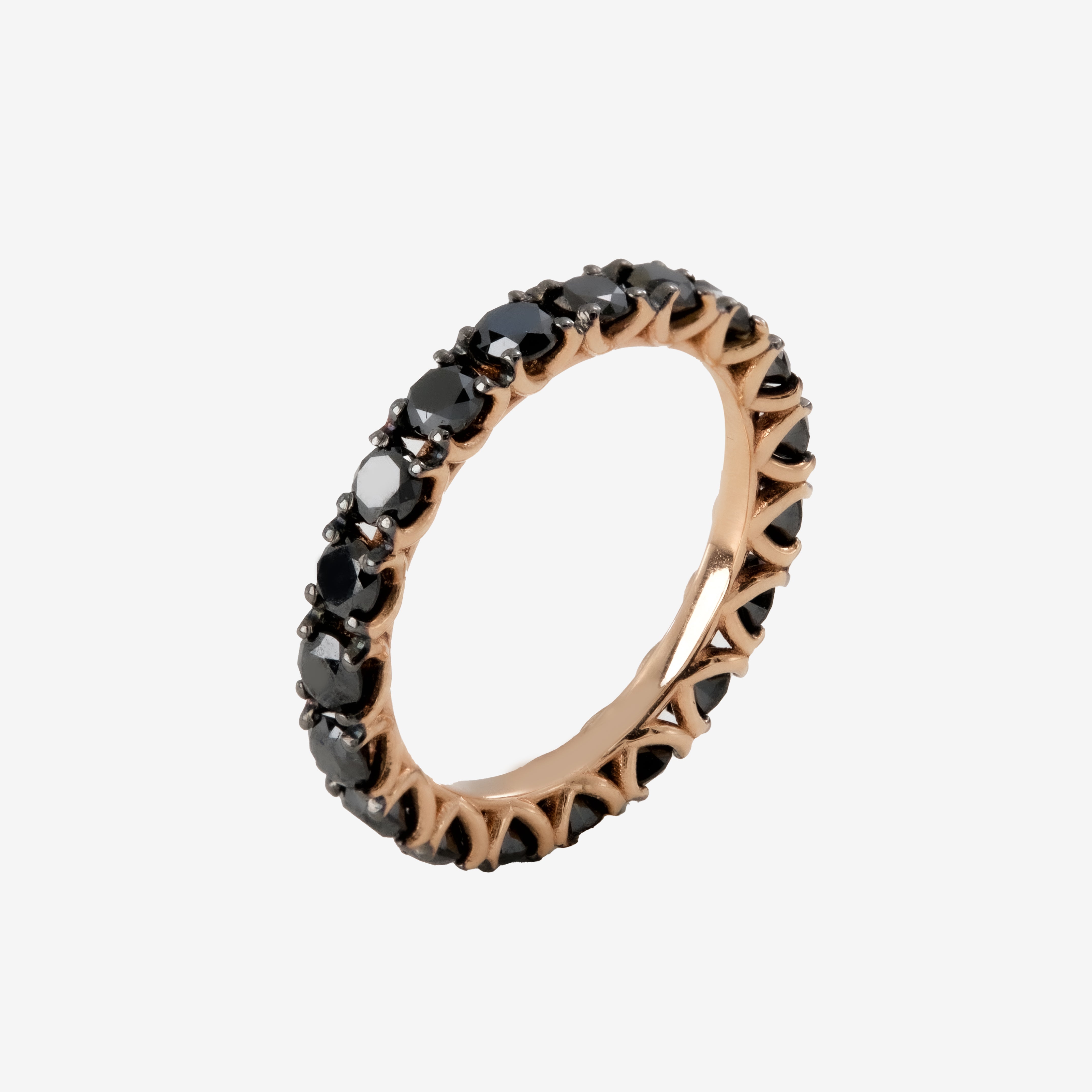 Inel eternity aur 18k cu diamante negre 2.60 ct
