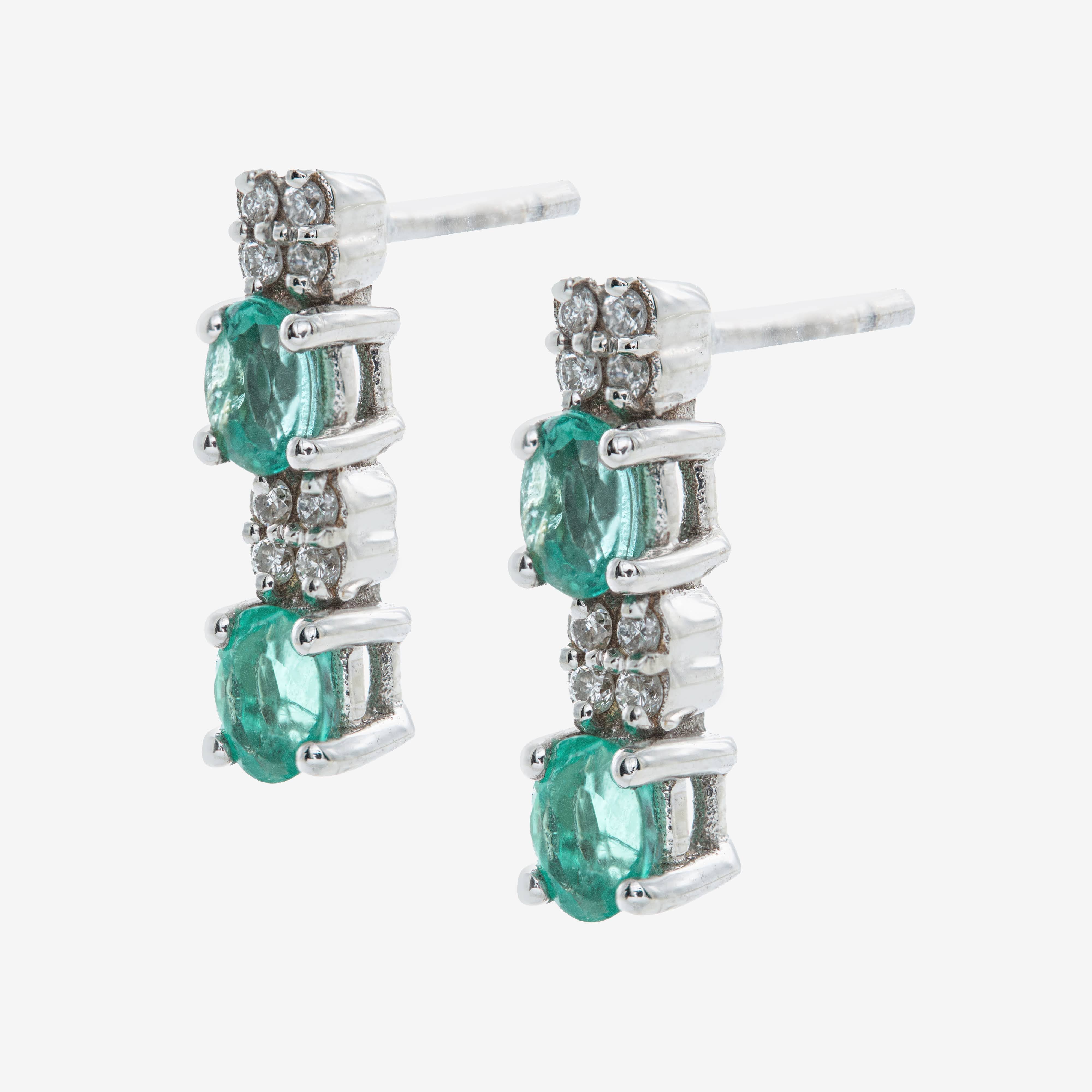 Smooth earrings with emeralds and diamonds