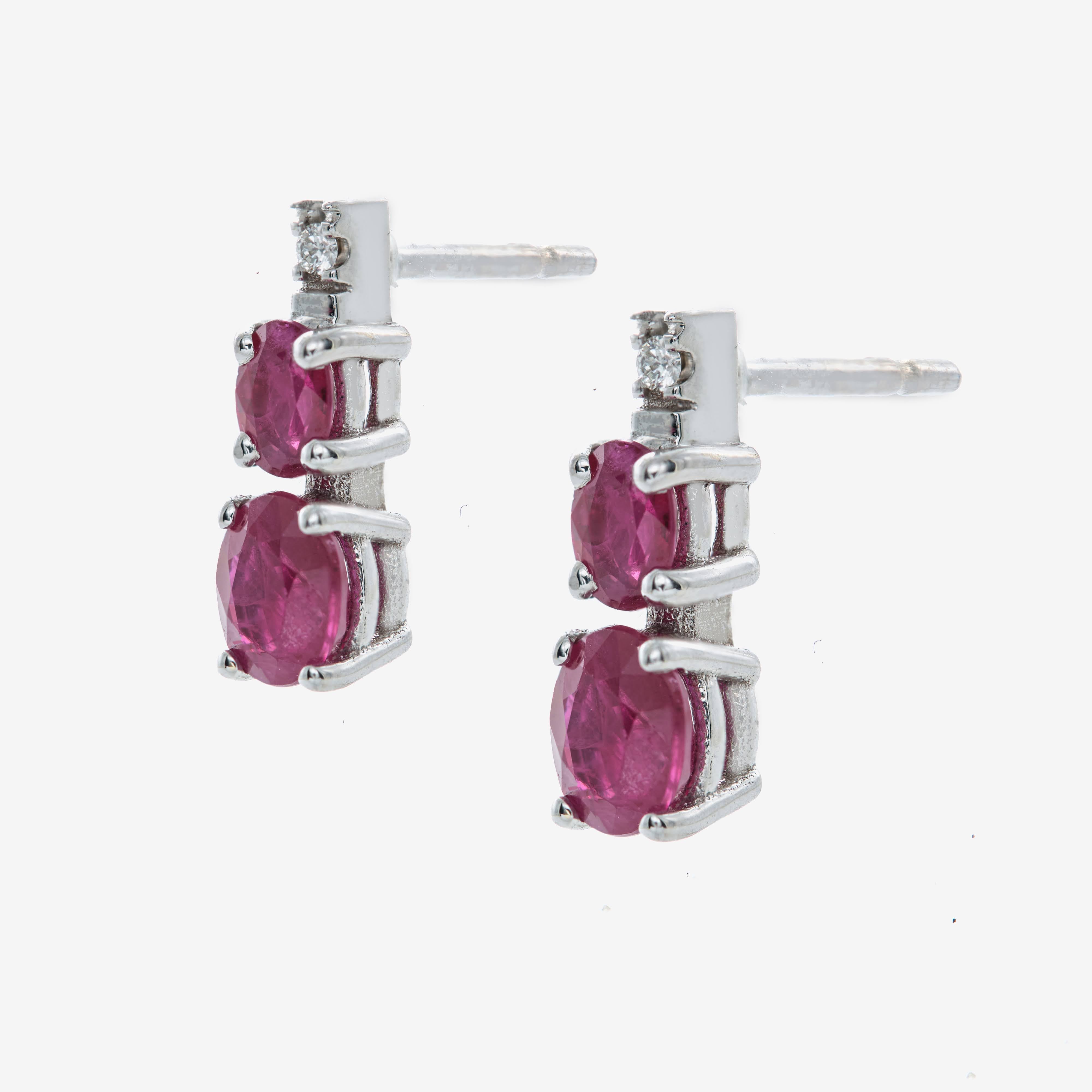 Smooth earrings with rubies and diamonds