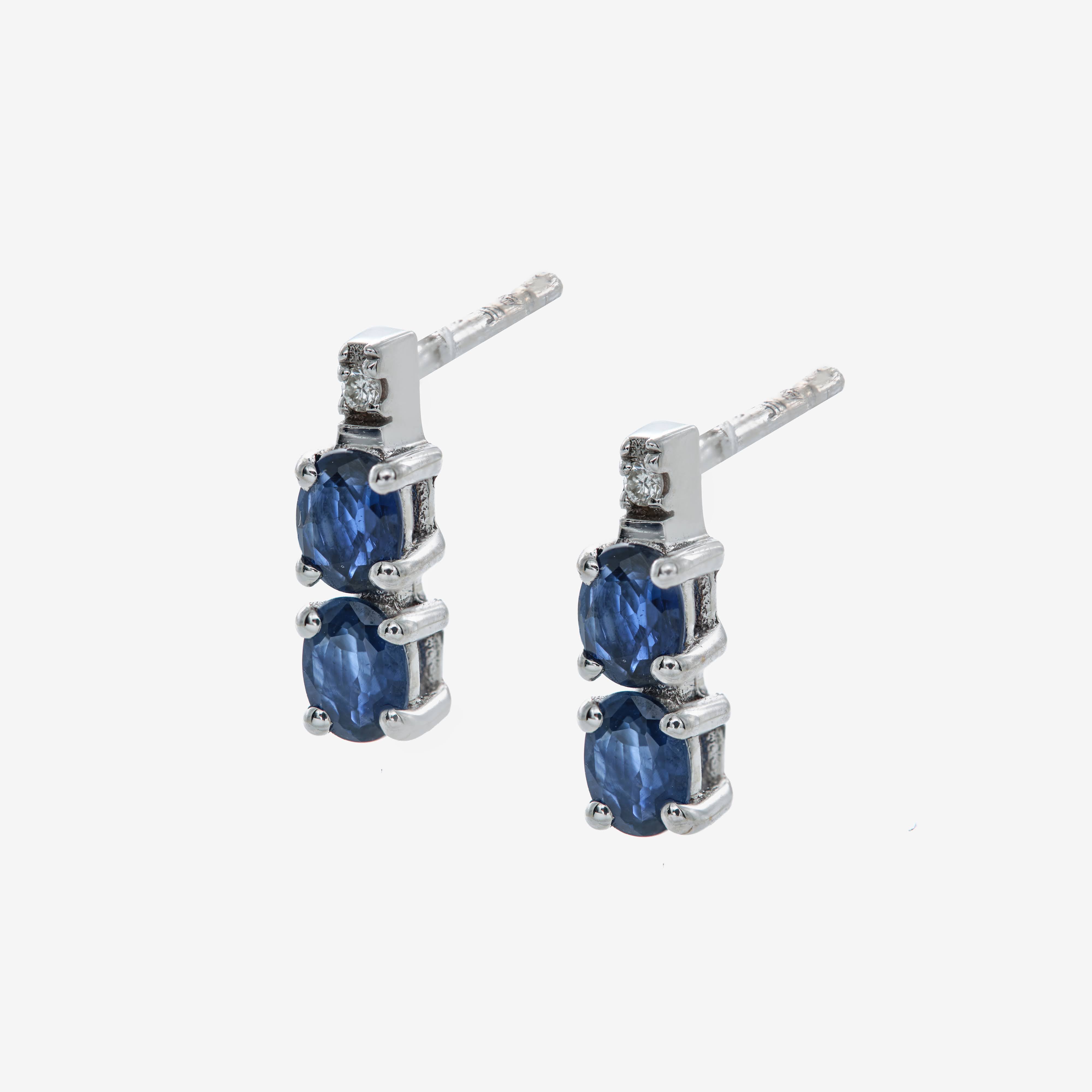 Smooth earrings with sapphires and diamonds